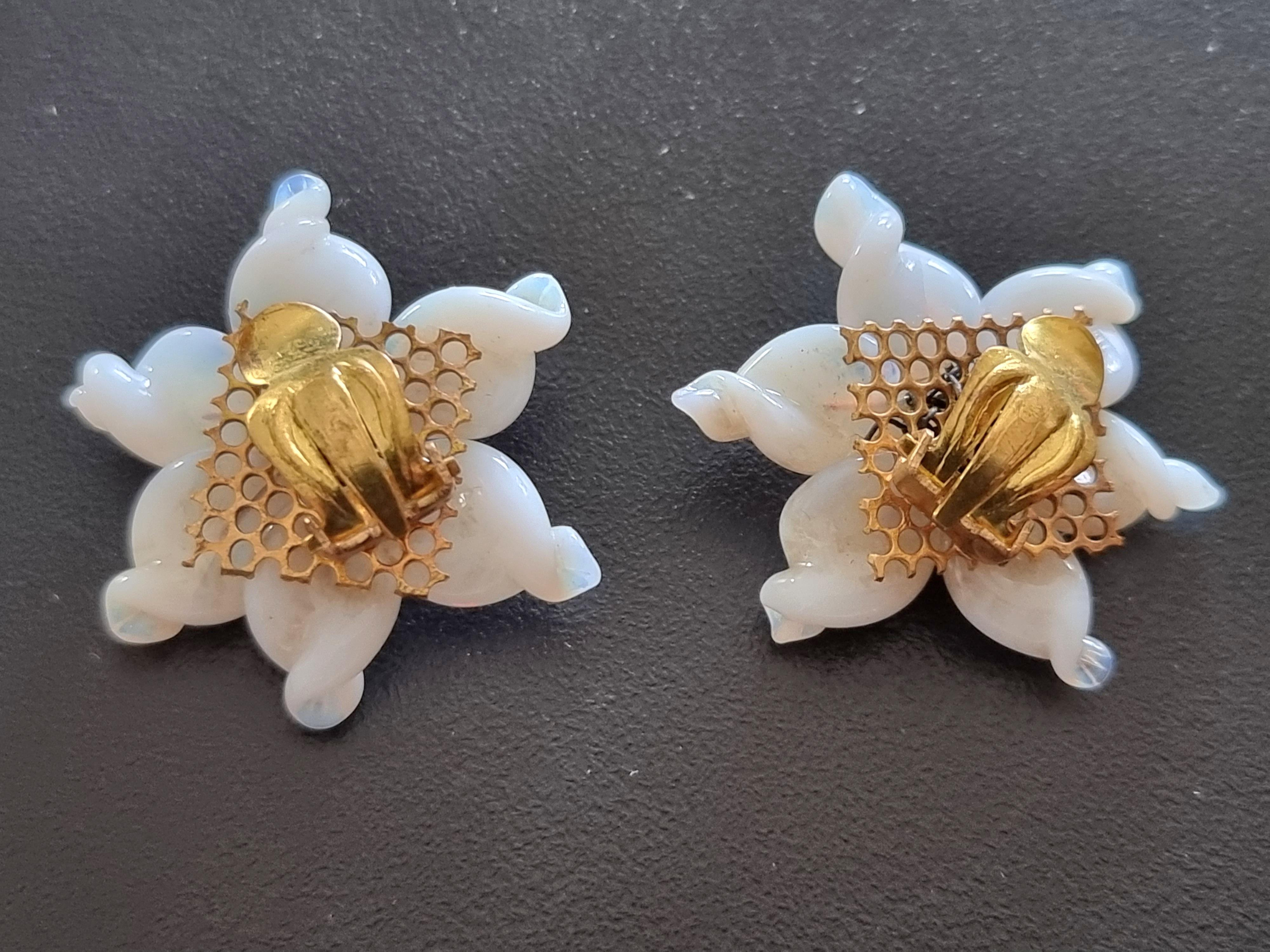 Louis ROUSSELET, Old clip-on Earrings, in glass, FRANCE 1940 For Sale 3