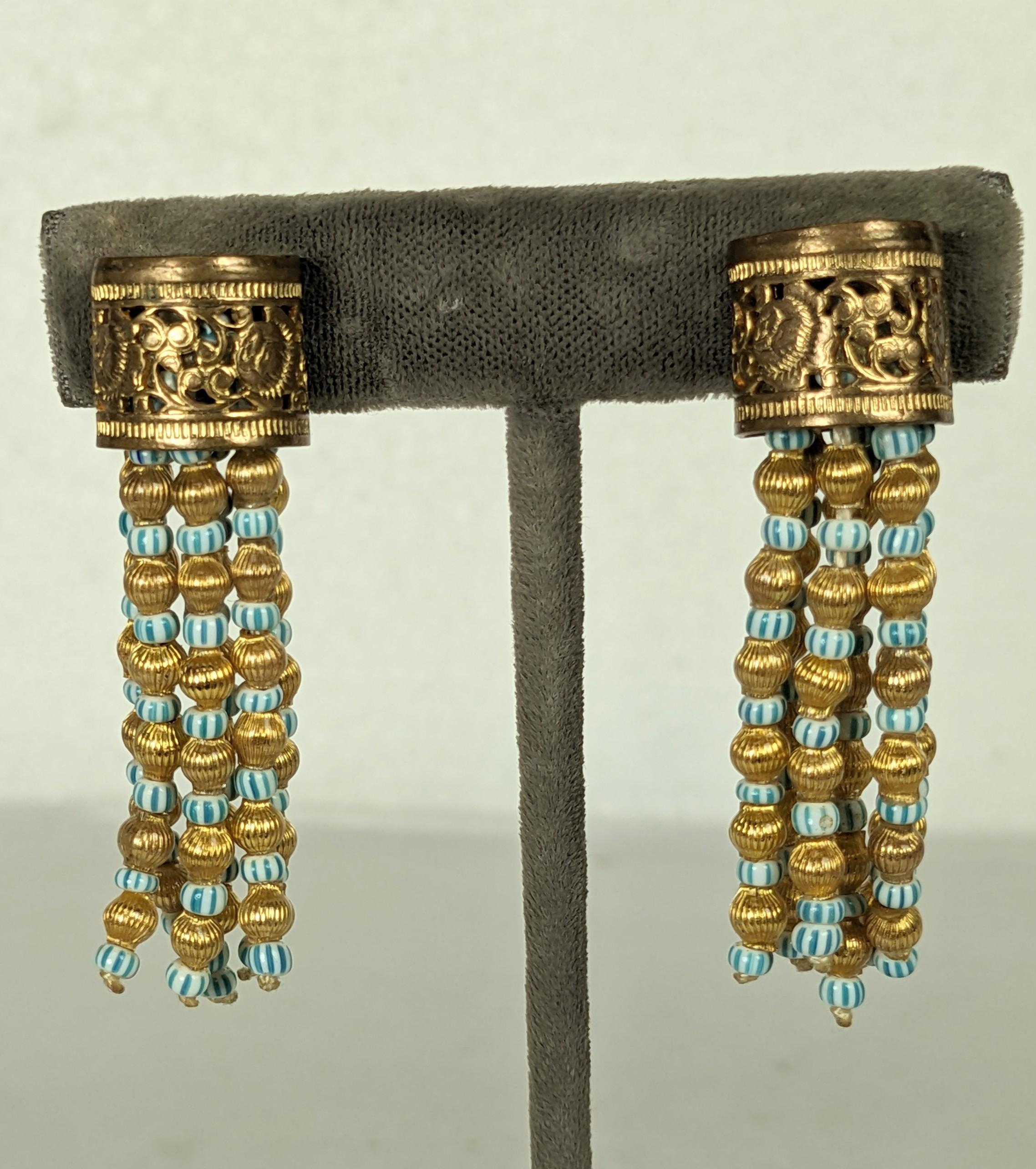Louis Rousselet Chinoiserie Ohrclips mit Quasten im Angebot