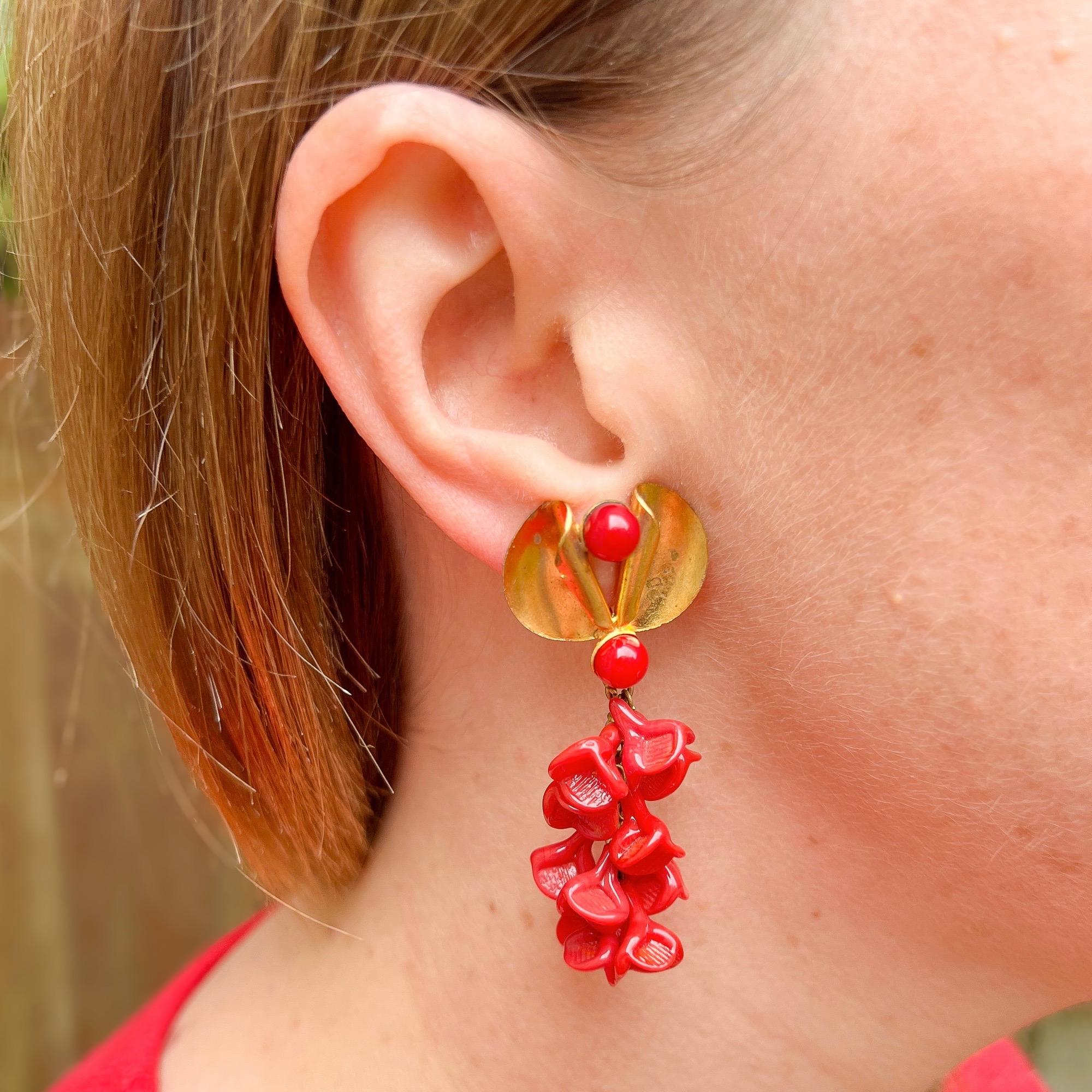 Women's Louis Rousselet for Madeleine Rivière 1950s Red Glass Flower Vintage Drop Earrin For Sale