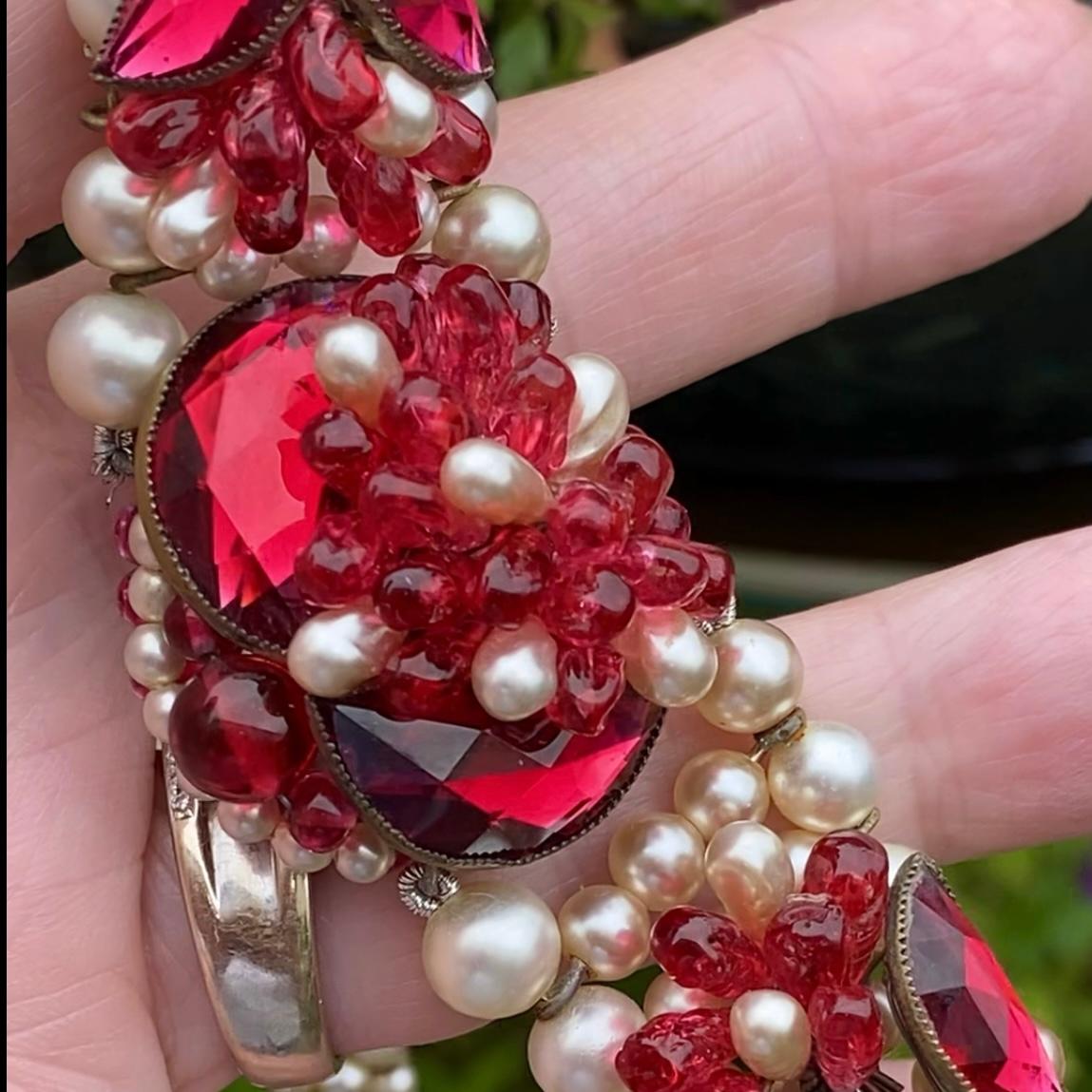Louis Rousselet, French, glass pearl and fuchsia Necklace For Sale 2
