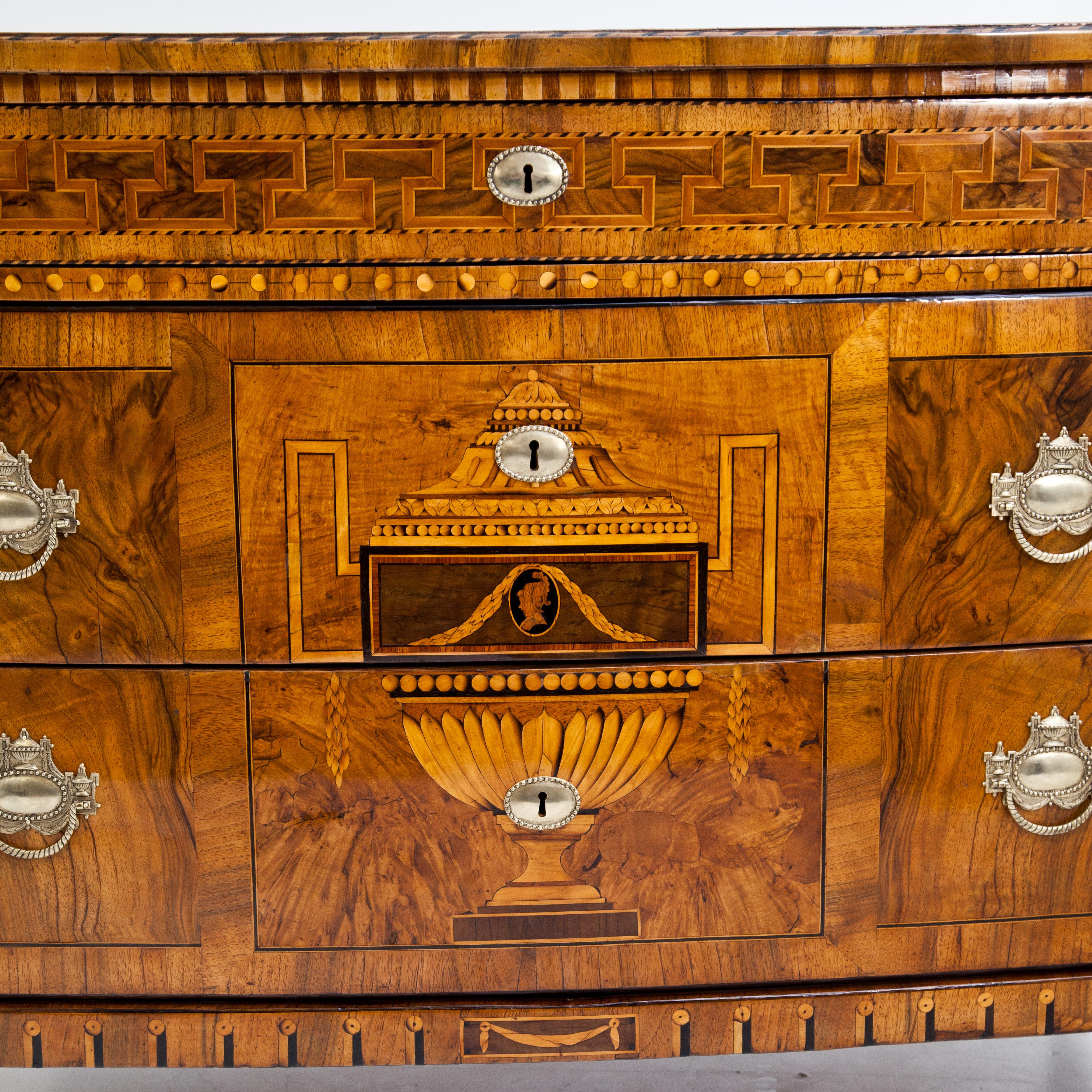 Louis-Seize Chest of Drawers, Dresden, circa 1790 In Good Condition In Greding, DE