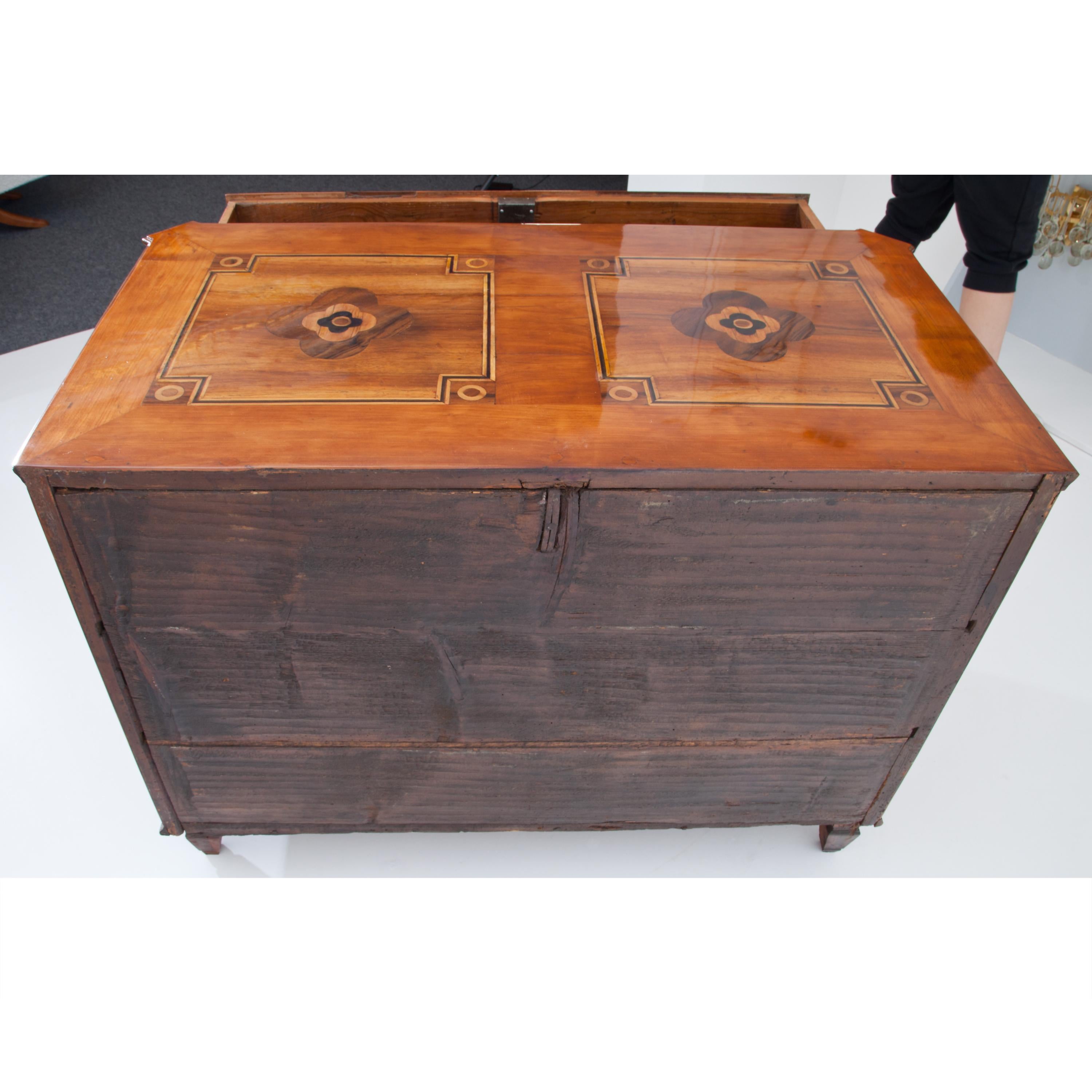 Louis Seize Chest of Drawers, End of 18th Century 1