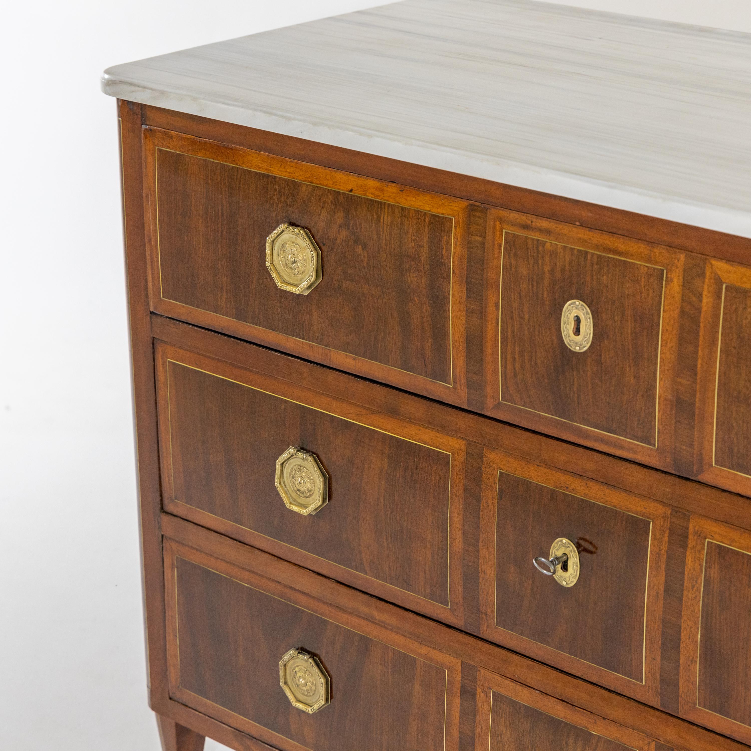Neoclassical Chest of Drawers with white Marble Top, Late 18th Century For Sale 5