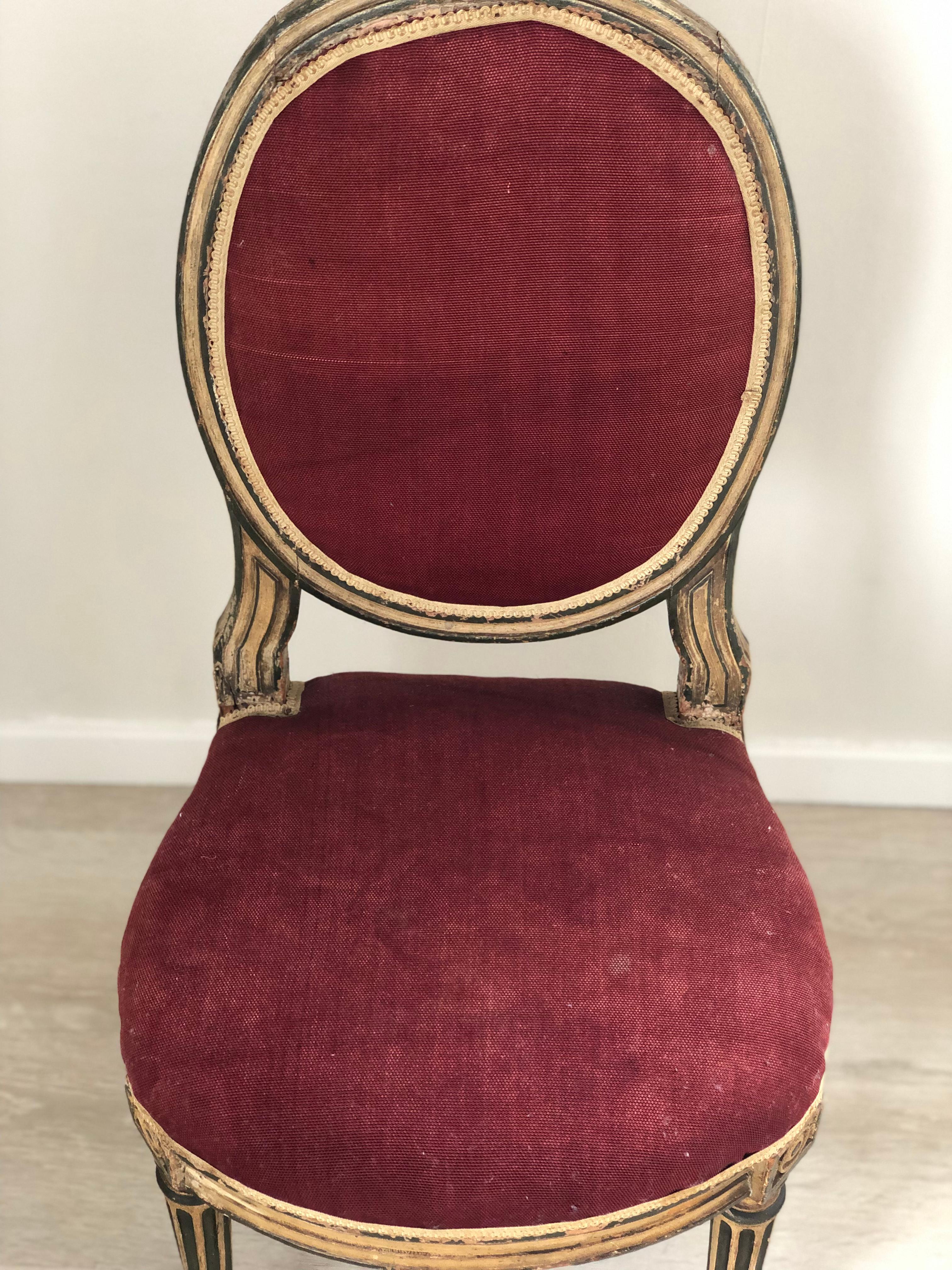 Chaise à médaillon en bois doré Louis Seize Fin du 19e siècle  Bon état - En vente à Bjuråker, SE