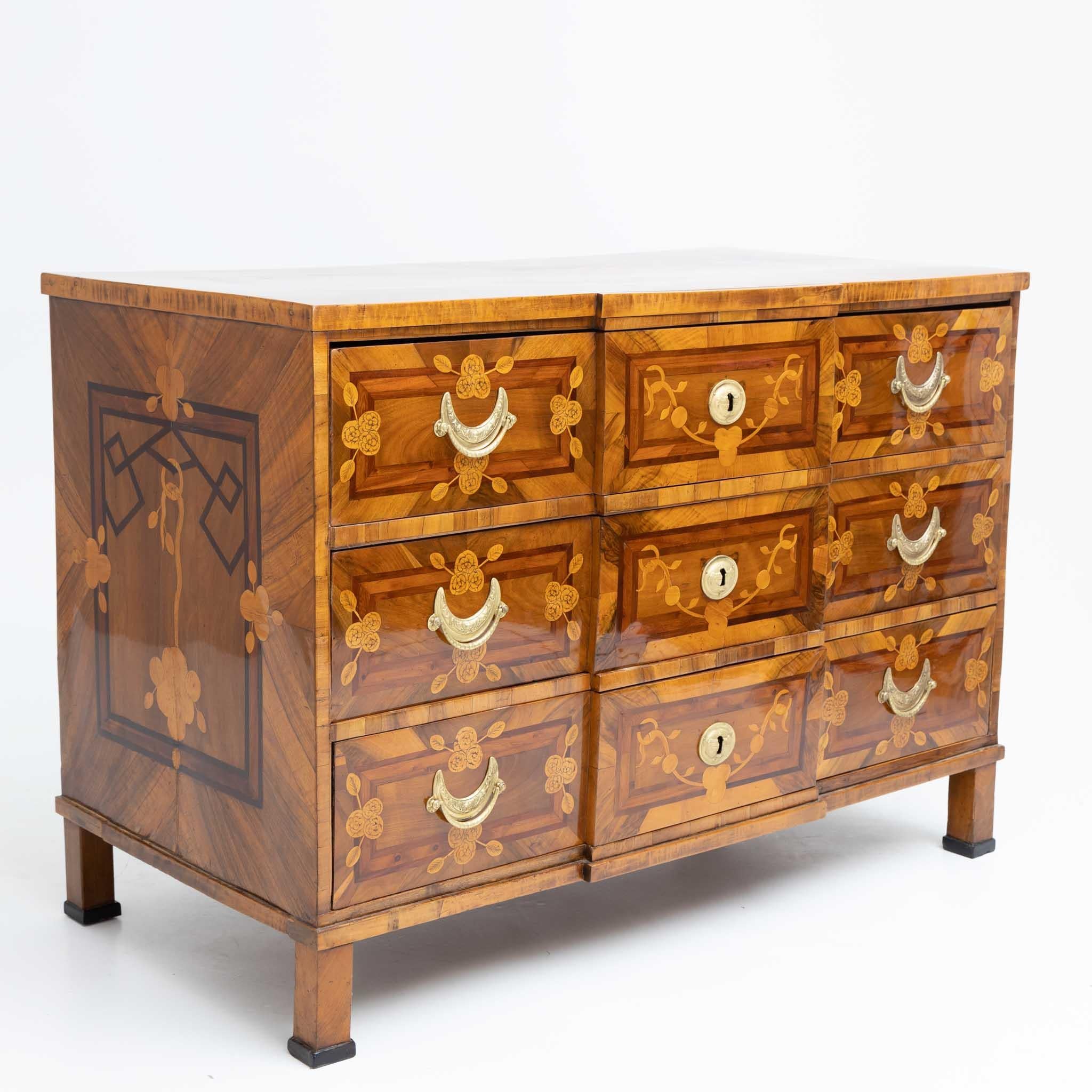Louis Seize Marquetry Chest of Drawers, Walnut veneered, Late 18th Century For Sale 2