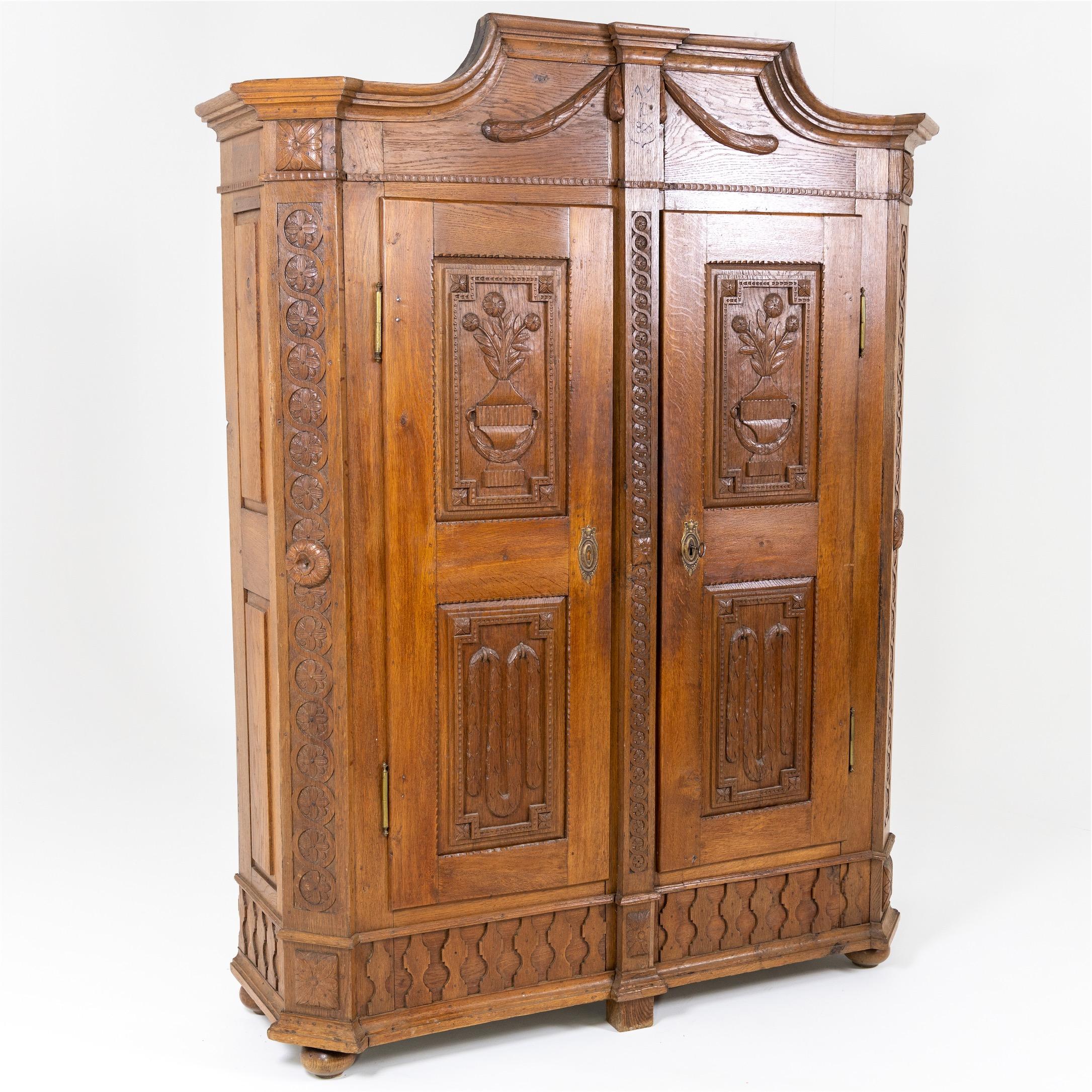 Louis Seize Oak Cabinet, Late 18th Century 5