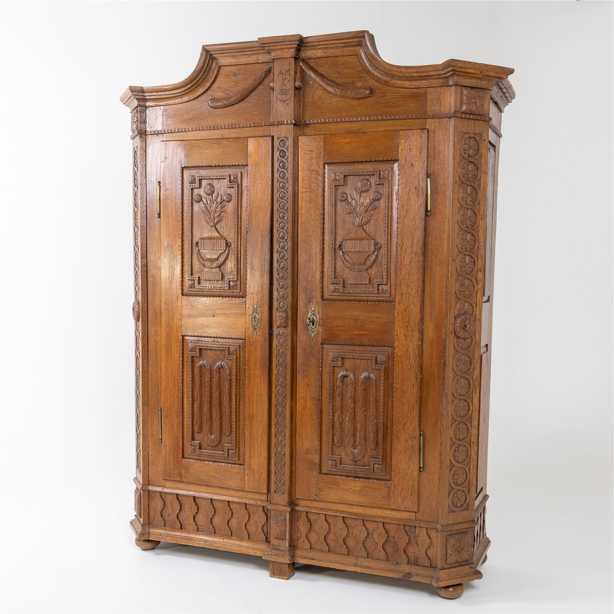 Louis Seize Oak Cabinet, Late 18th Century 3