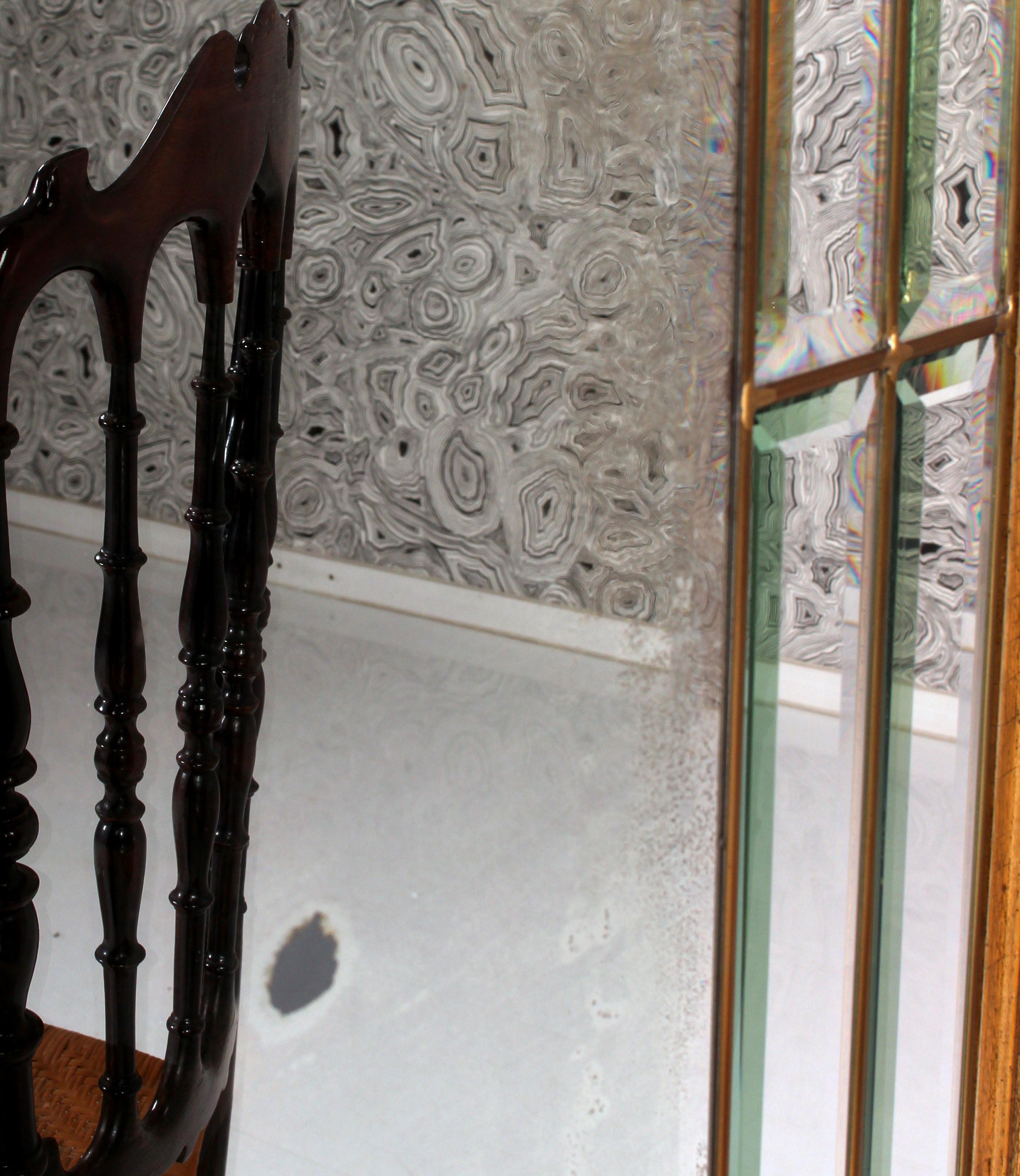 Italienischer Barockspiegel im Louis-Seize-Stil des 19. Jahrhunderts, Stuck / facettierter Schliff im Angebot 9