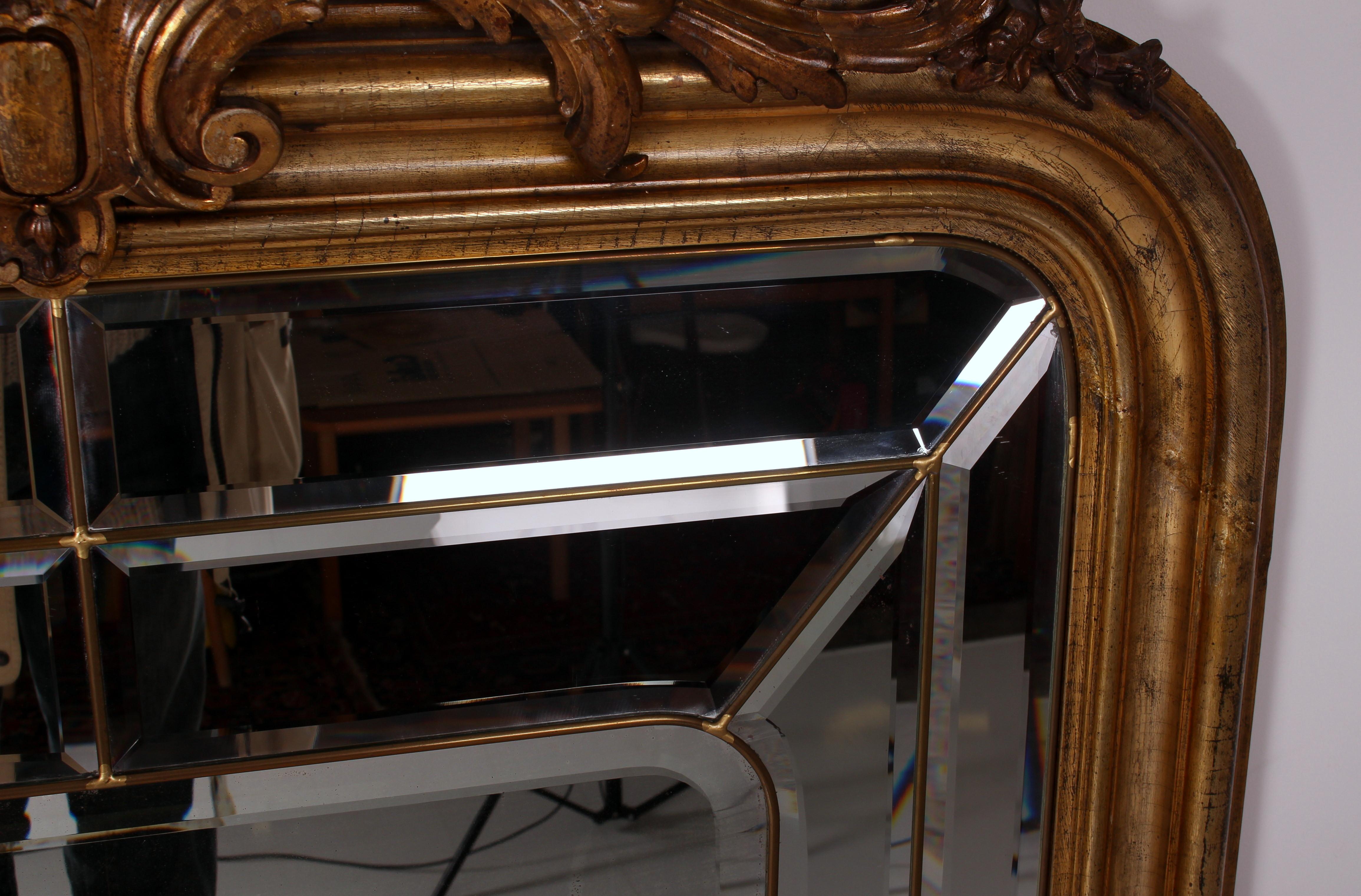 Italienischer Barockspiegel im Louis-Seize-Stil des 19. Jahrhunderts, Stuck / facettierter Schliff  im Angebot 13