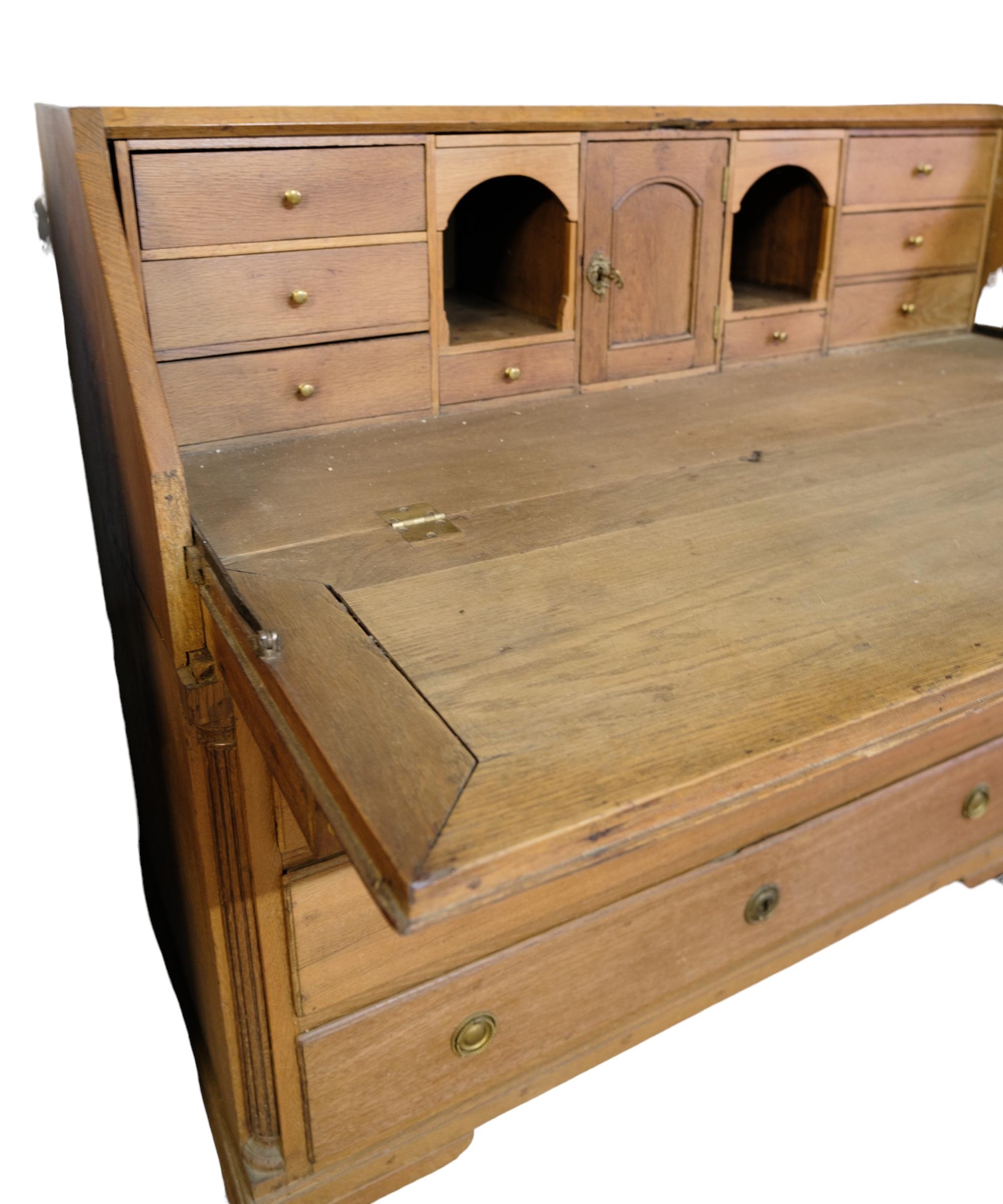 Danish Louis Seize style chatol made in oak from around 1780s For Sale