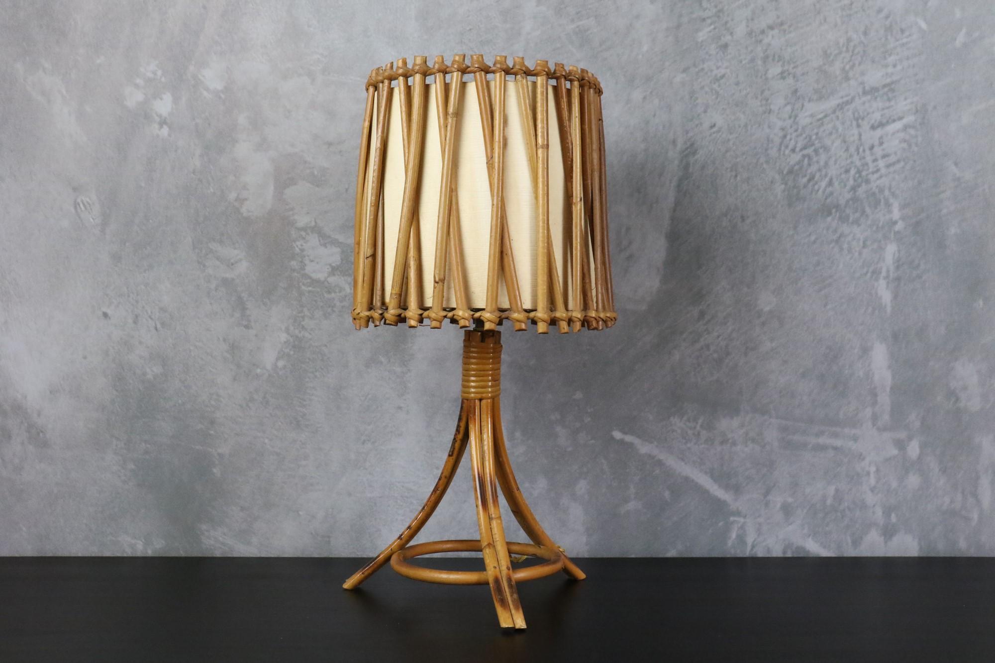 Louis Sognot Bamboo and Rattan Table Lamp Mid-Century Modern 1960, France In Fair Condition In Camblanes et Meynac, FR