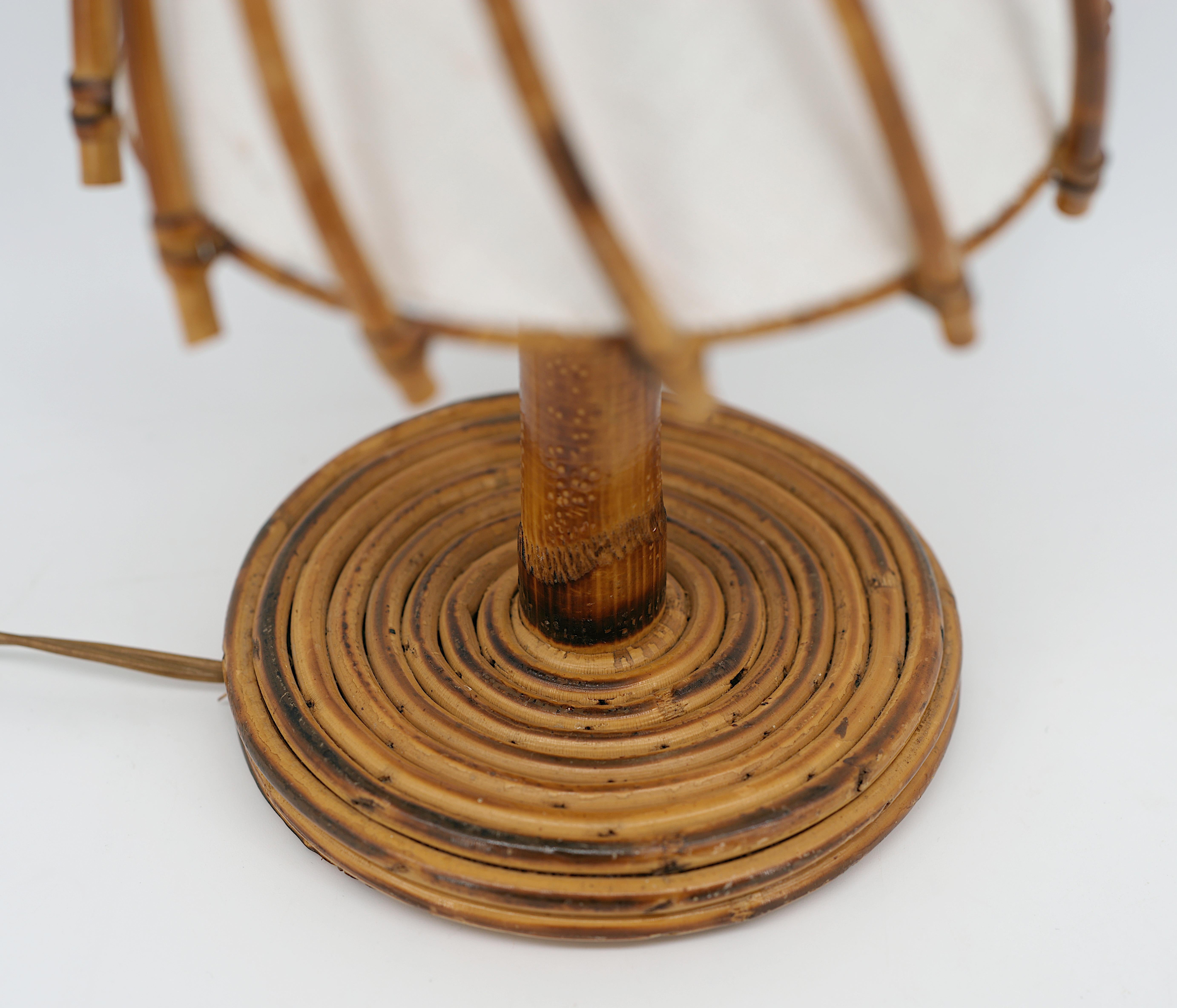 Lámpara de mesa de bambú Louis SOGNOT, años 50 Francés en venta