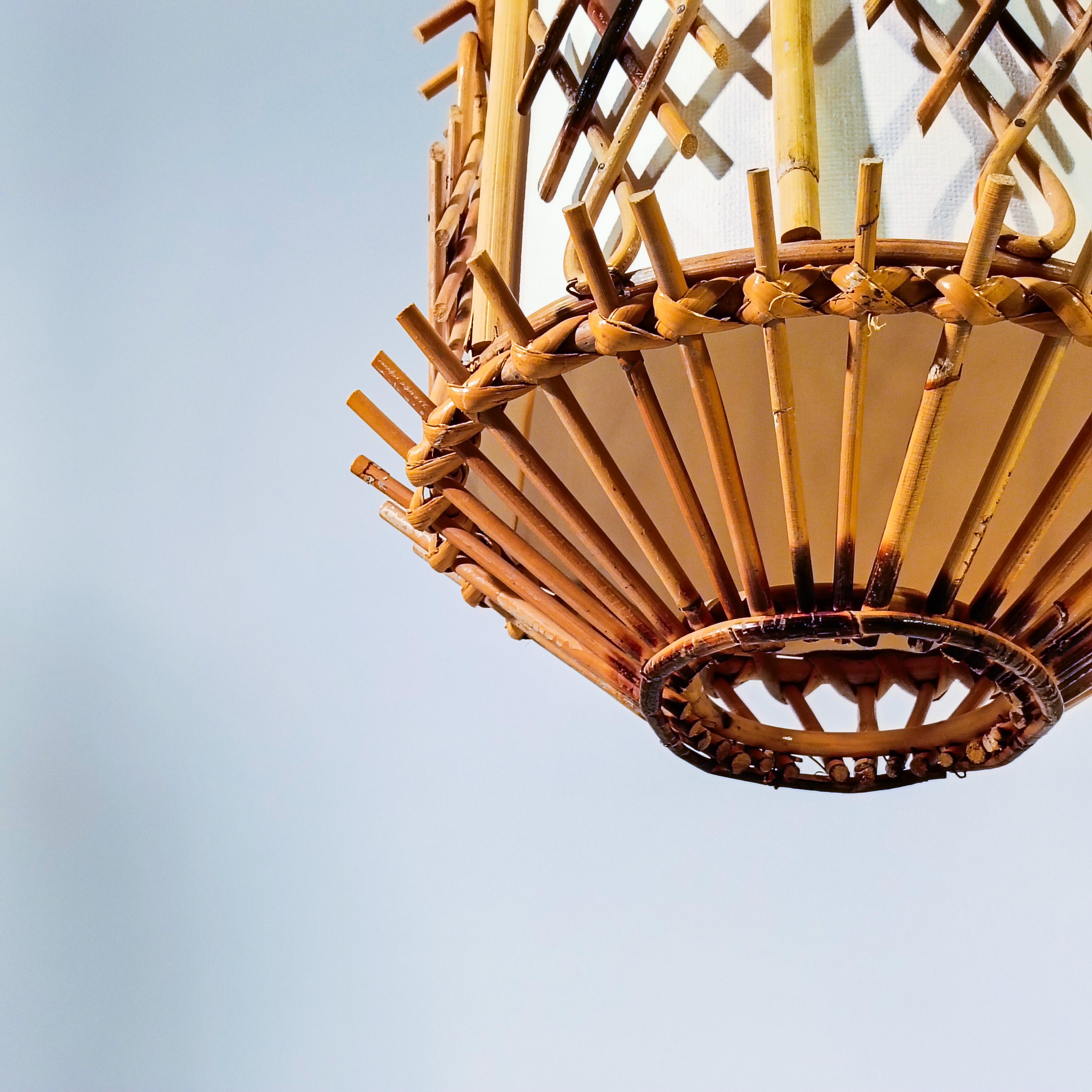 italien Louis Sognot. Lampe suspendue de style Riviera française, Italie, années 1960 en vente