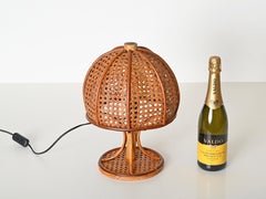Lámpara de mesa grande Louis Sognot de bambú, ratán y paja de Viena, Italia Años 60