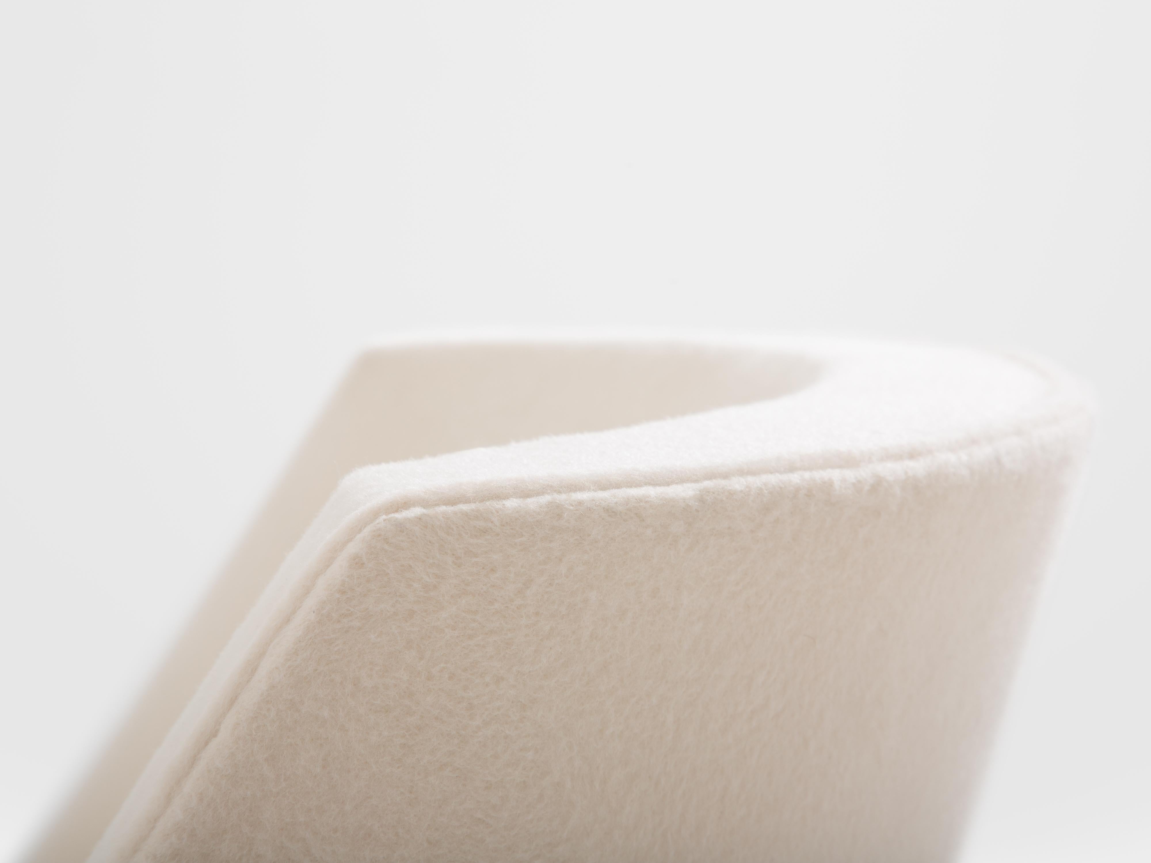 Louis Sognot coppia di poltrone moderniste in noce bianco alpaca 1927 in vendita 1