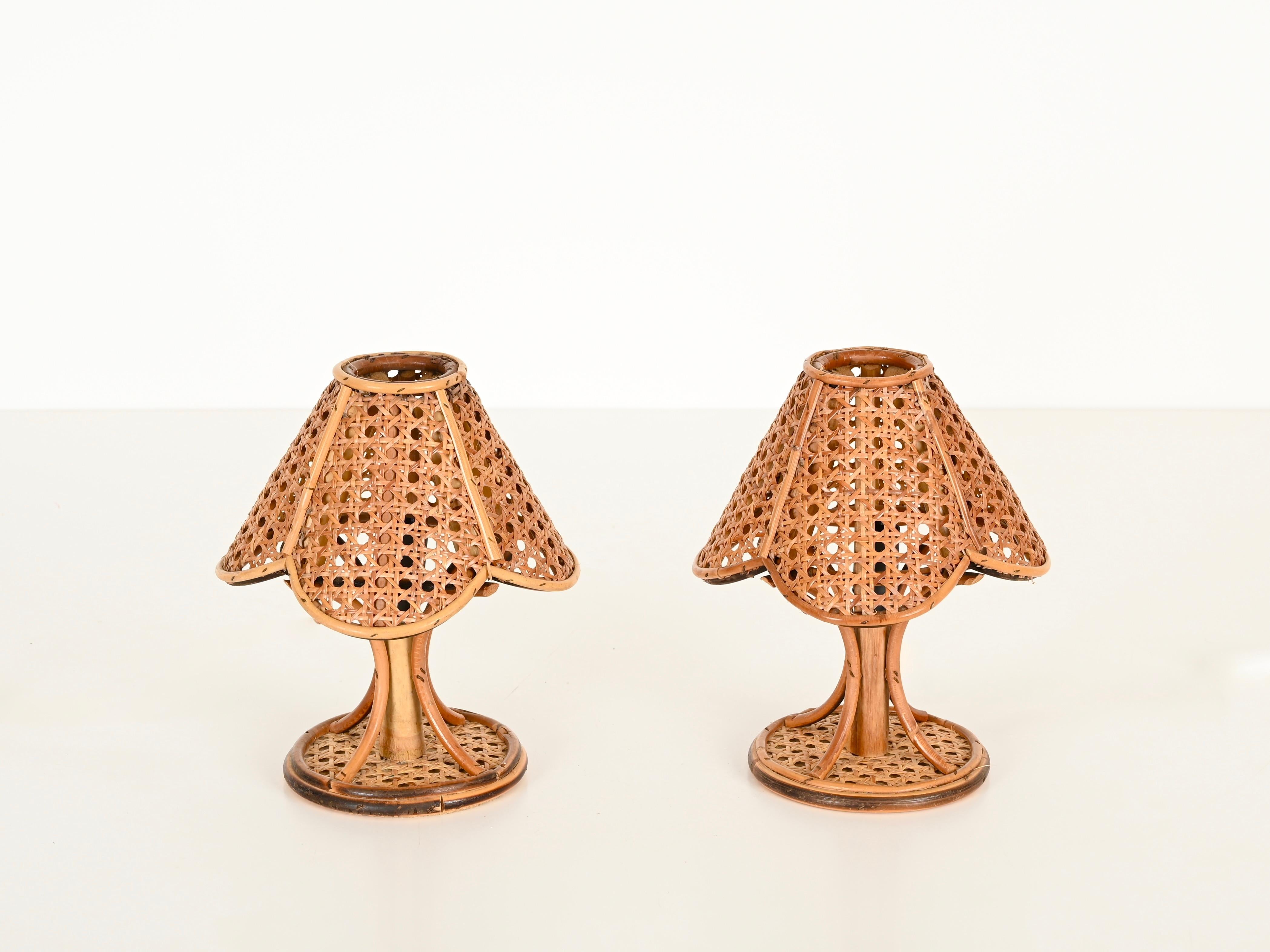 Mid-Century Modern Paire de lampes de table Louis Sognot en bambou, rotin et paille de Vienne, Italie, années 1960 en vente