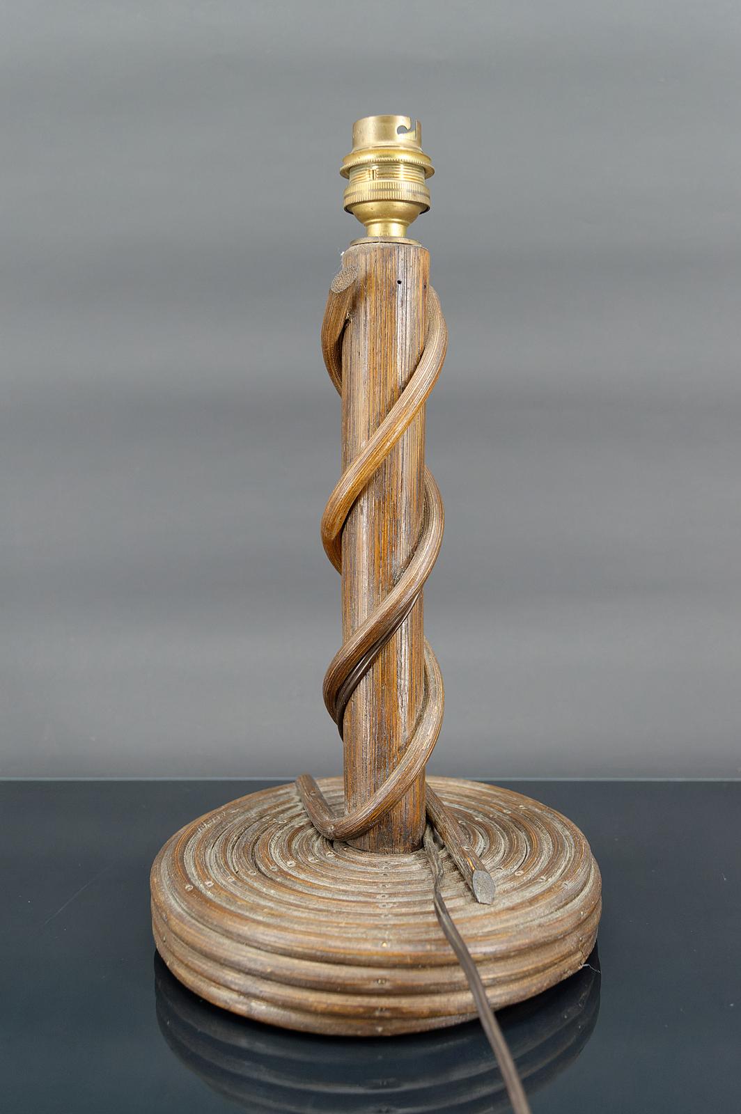 Lámpara de ratán Louis Sognot, Francia circa 1950 Moderno de mediados de siglo en venta