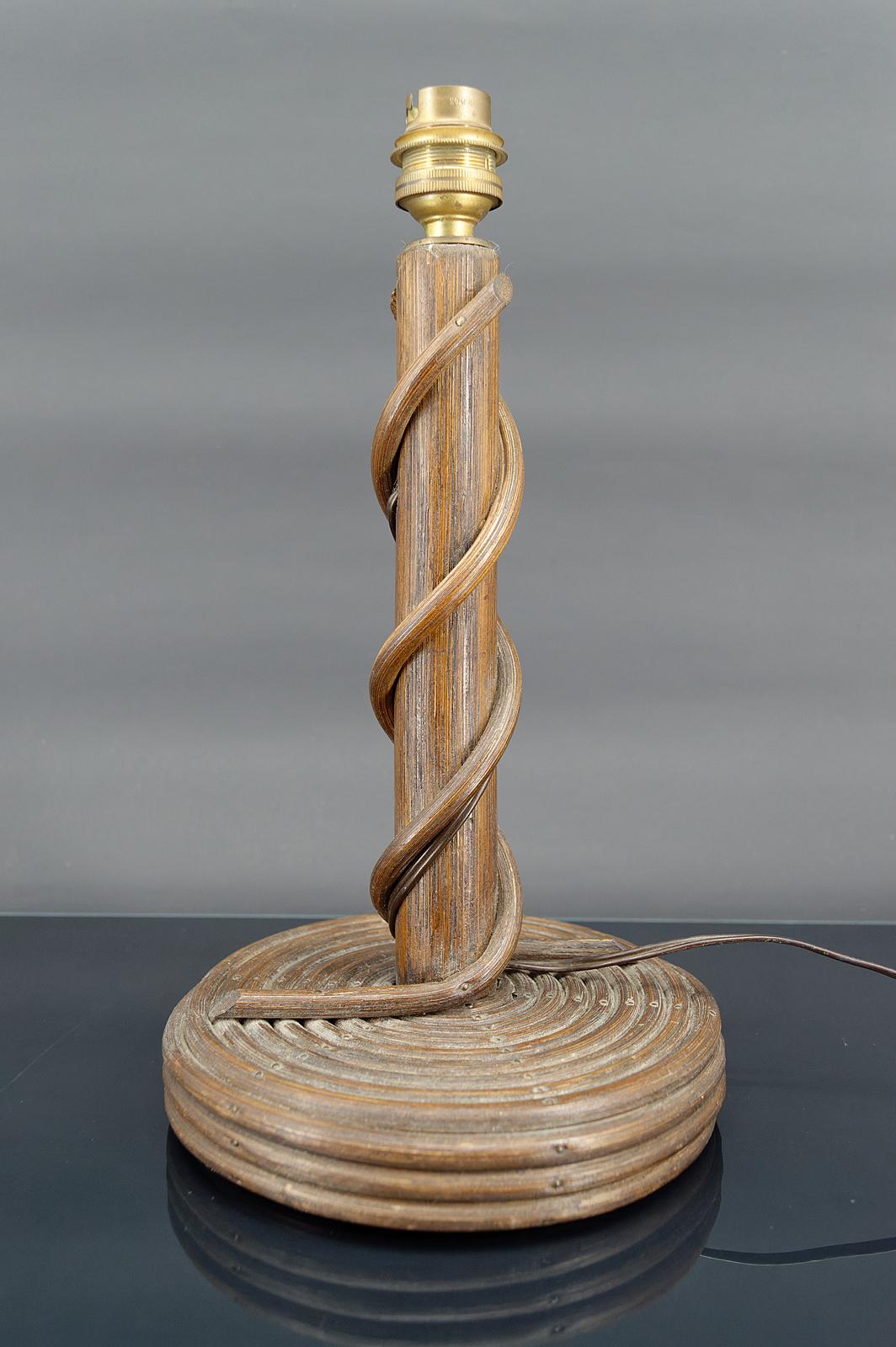 Lámpara de ratán Louis Sognot, Francia circa 1950 Francés en venta