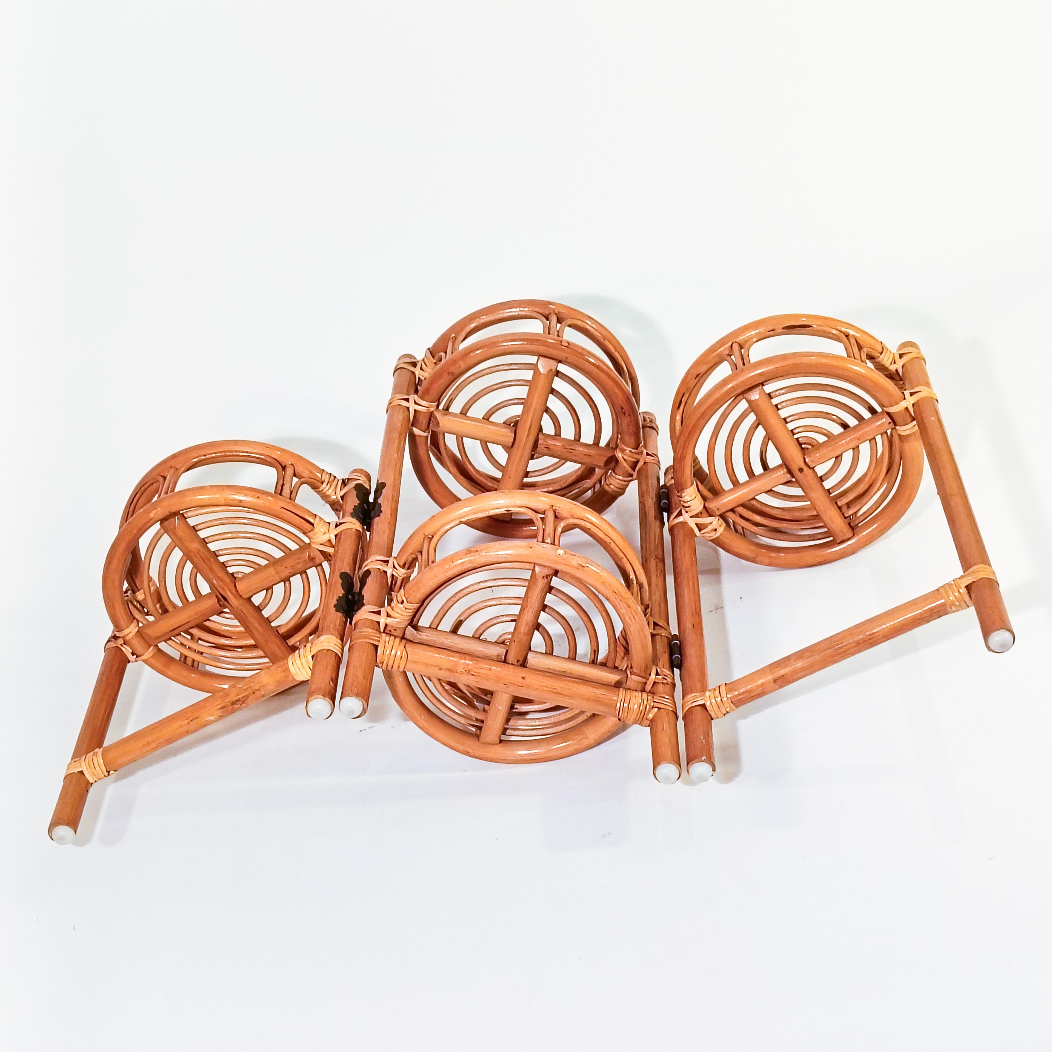 Style Louis Sognot. Jardinière pliante de style Foldes, Italie, années 1970 en vente 1