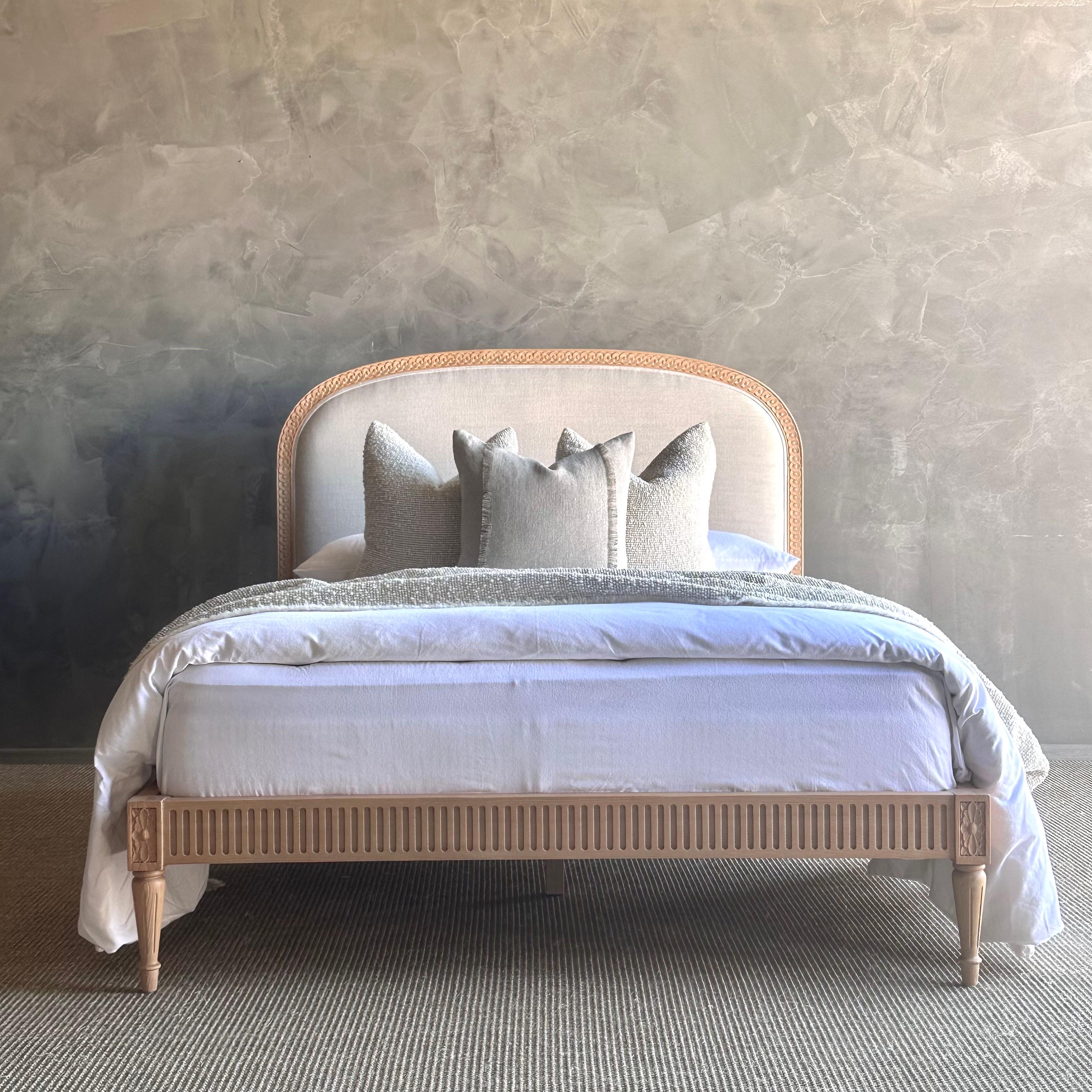 Louis Solid Oak French Carved Queen Size Bed Upholstered in Natural Linen For Sale 1