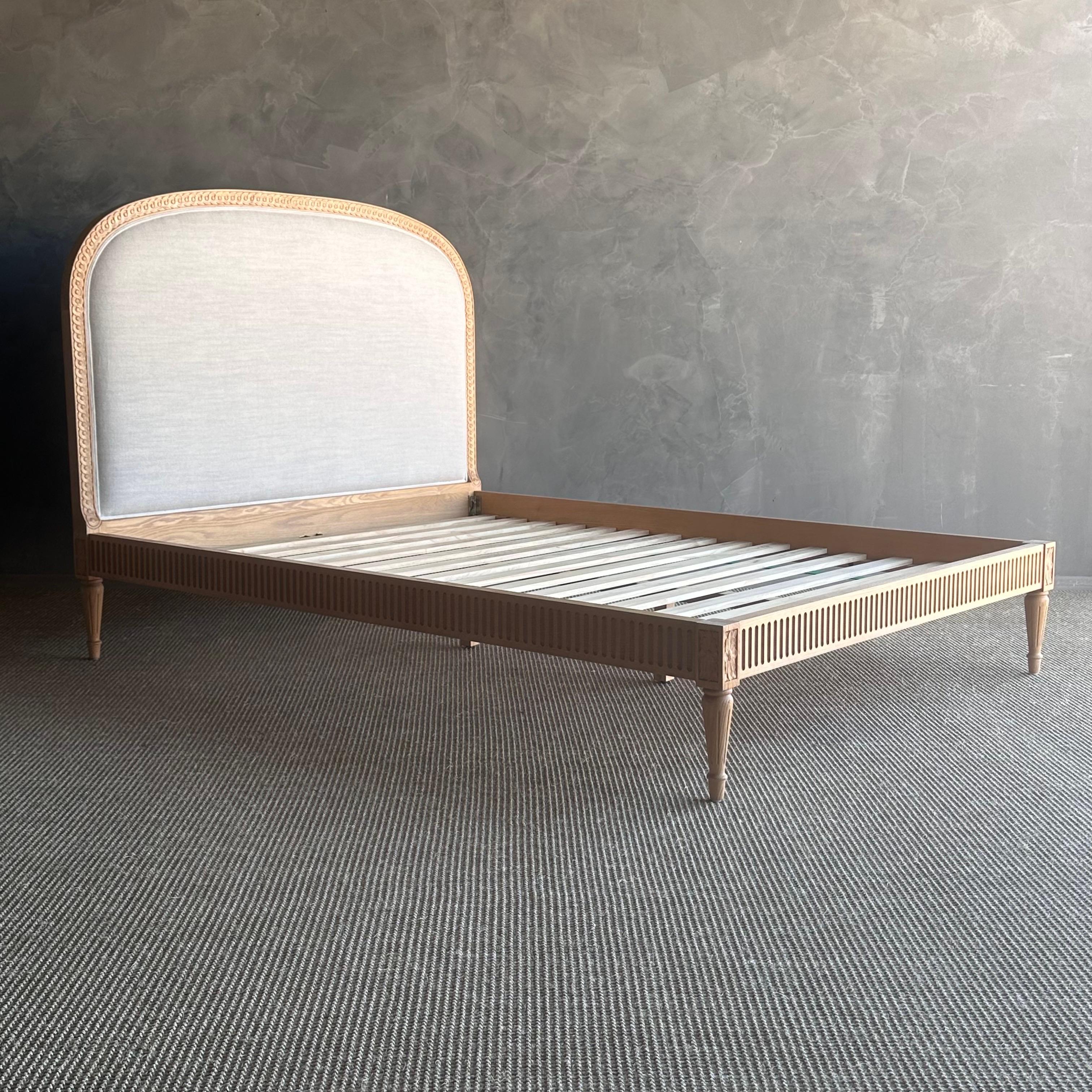 Louis Solid Oak French Carved Queen Size Bed Upholstered in Natural Linen For Sale 3