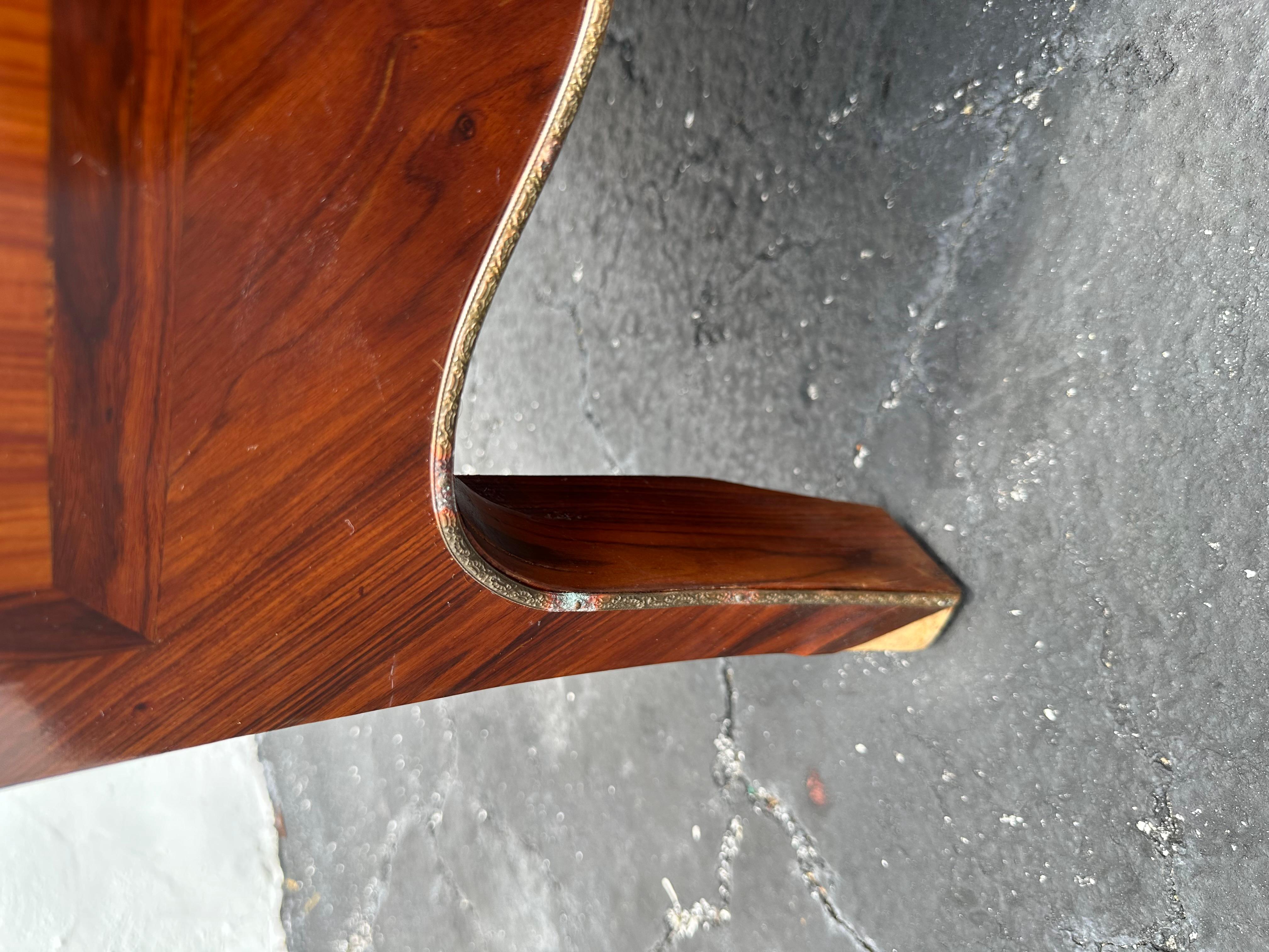 Comò in stile Louis in bronzo ormolu in vendita 8