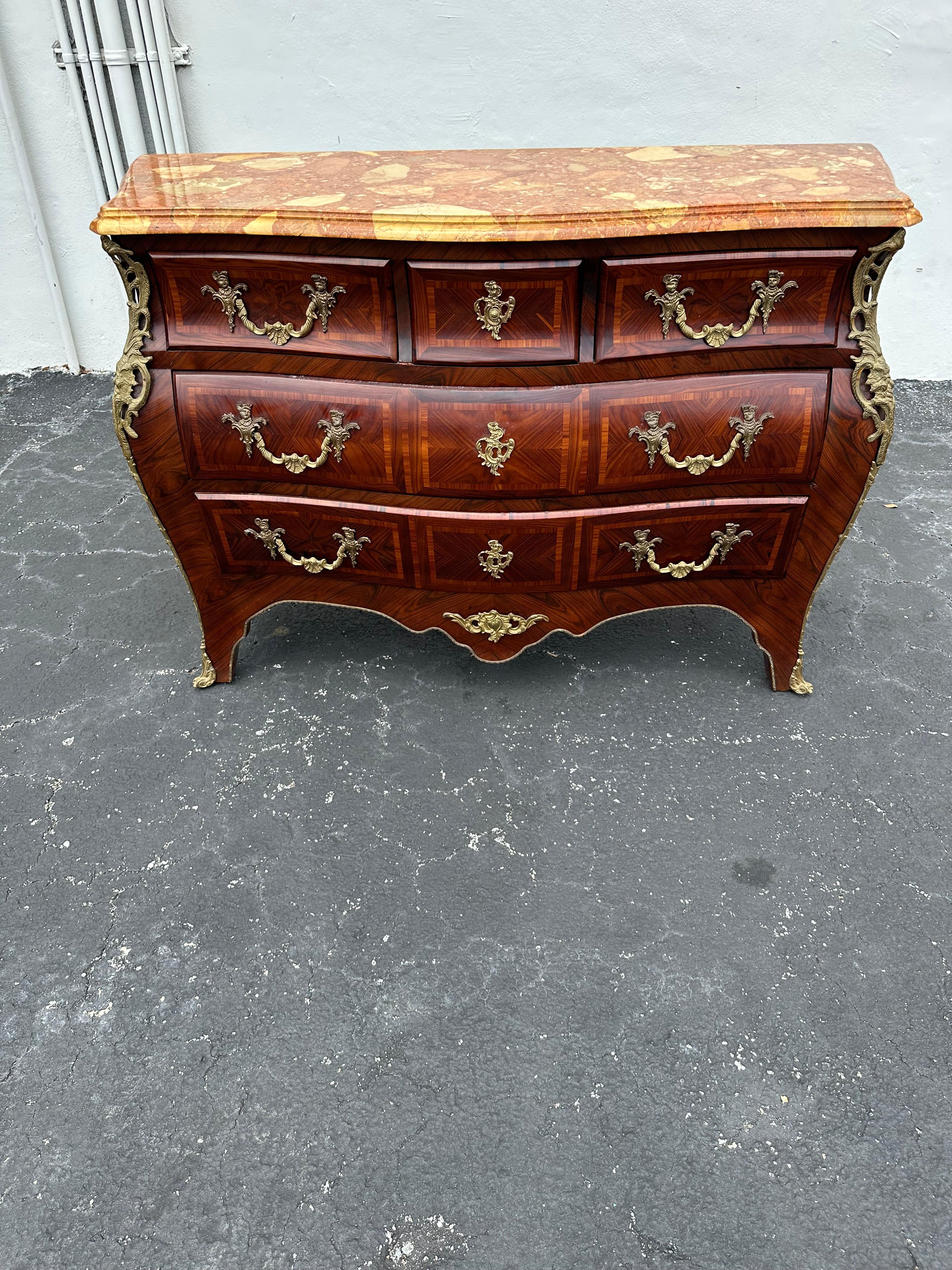Luigi XIV Comò in stile Louis in bronzo ormolu in vendita