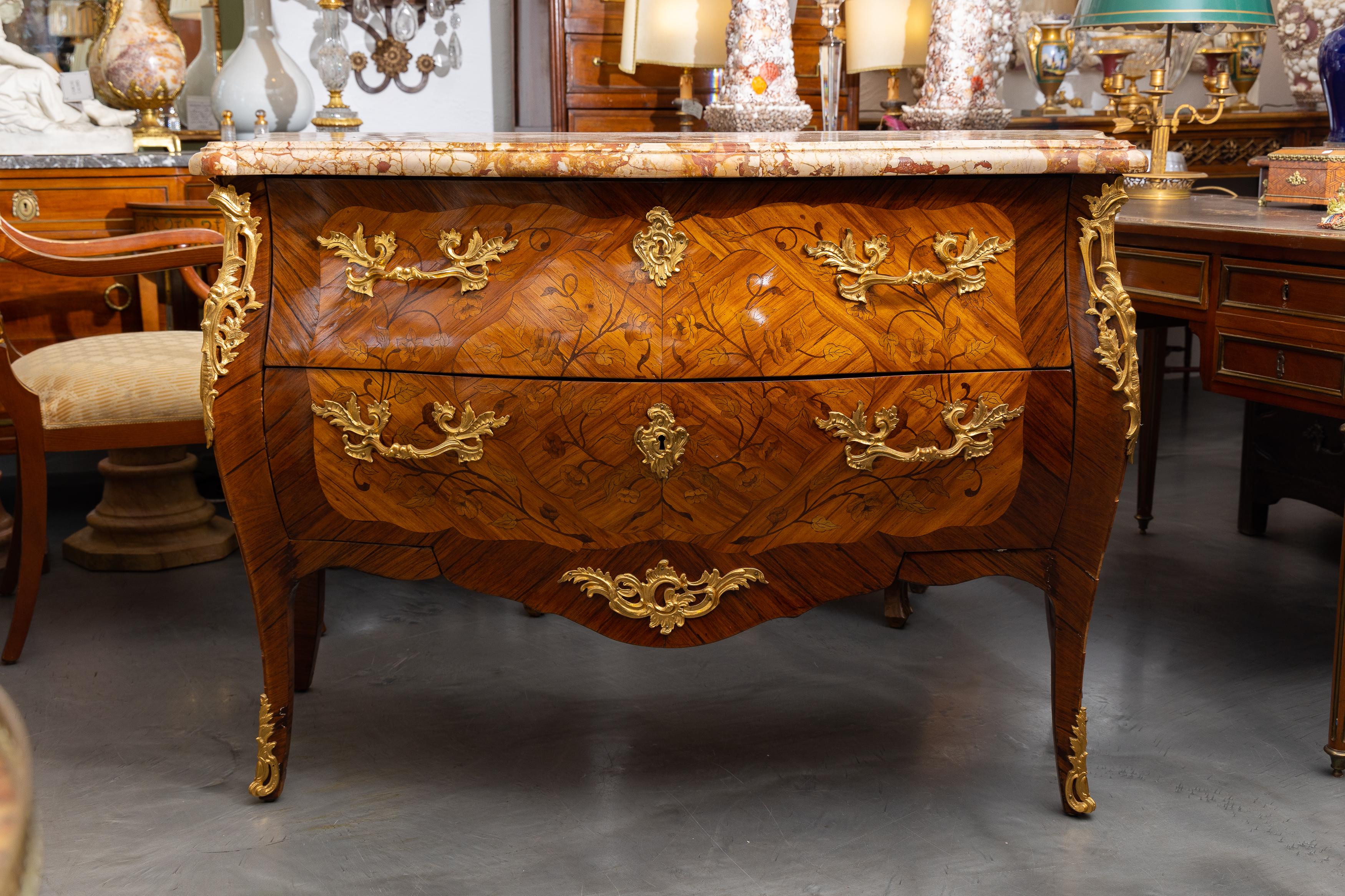 Louis Style XV Marquetry Commode For Sale 3