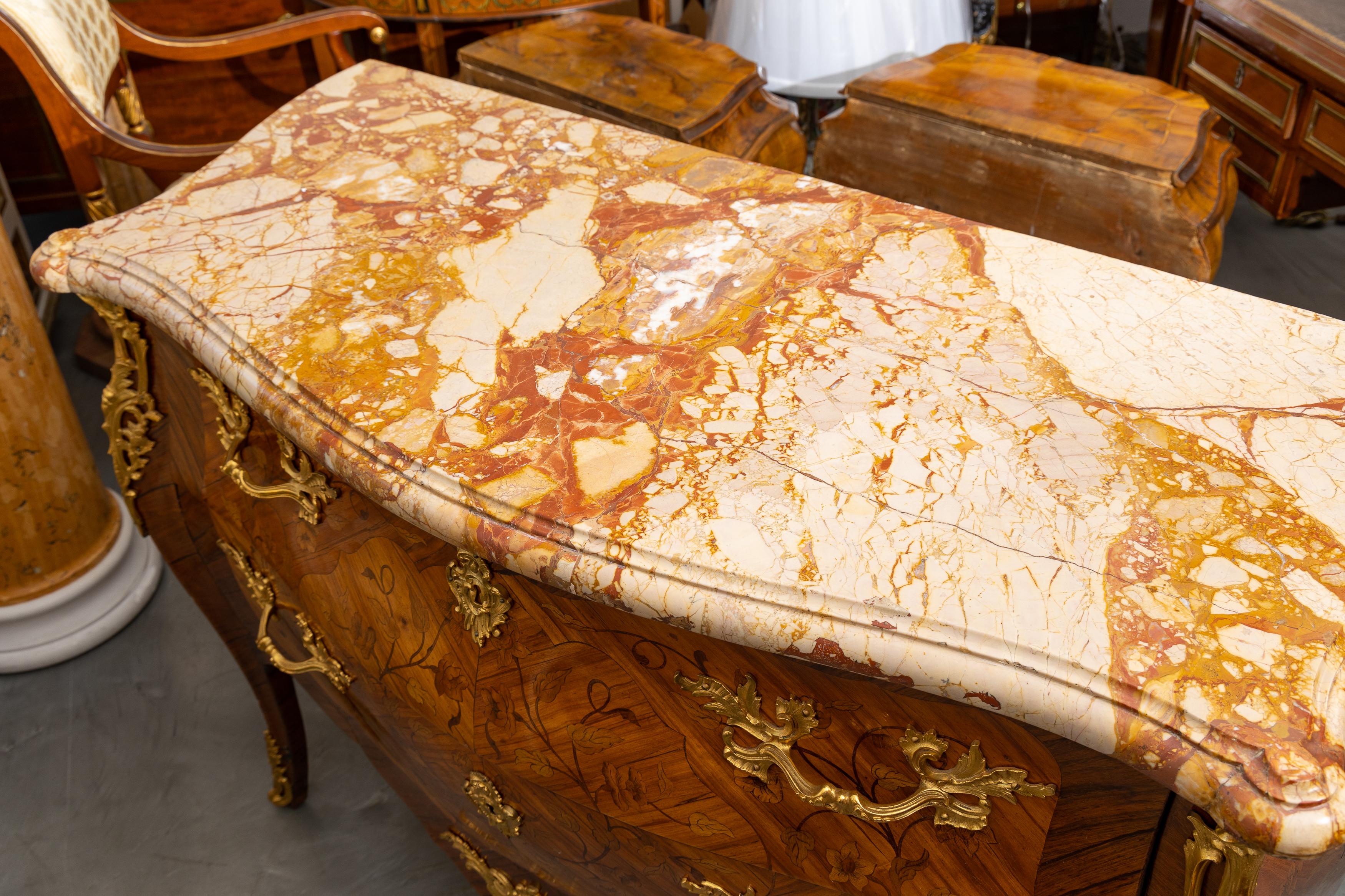 Louis Style XV Marquetry Commode For Sale 1