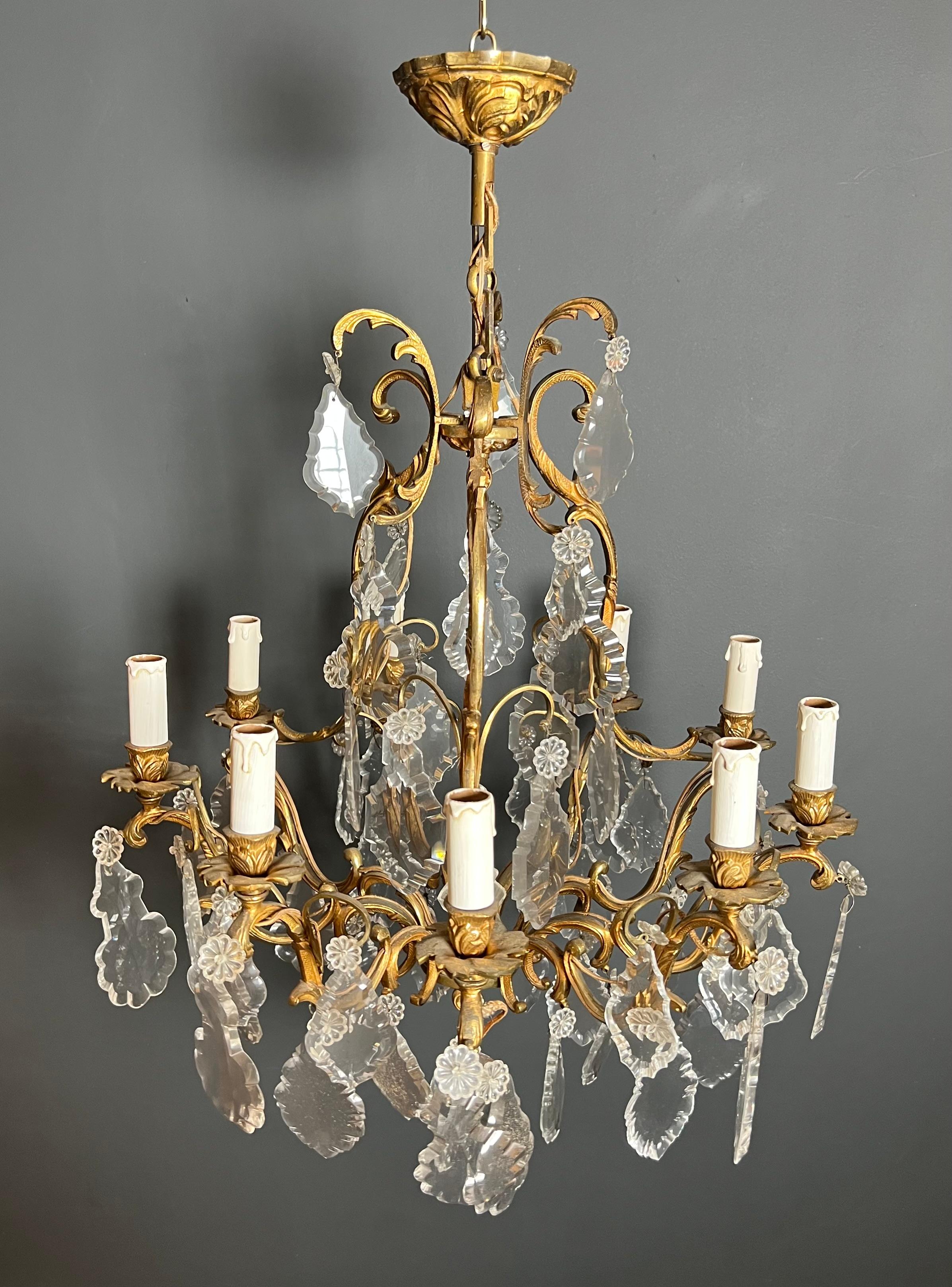 Lampadario in stile Luigi XV in cristallo e bronzo in vendita 7