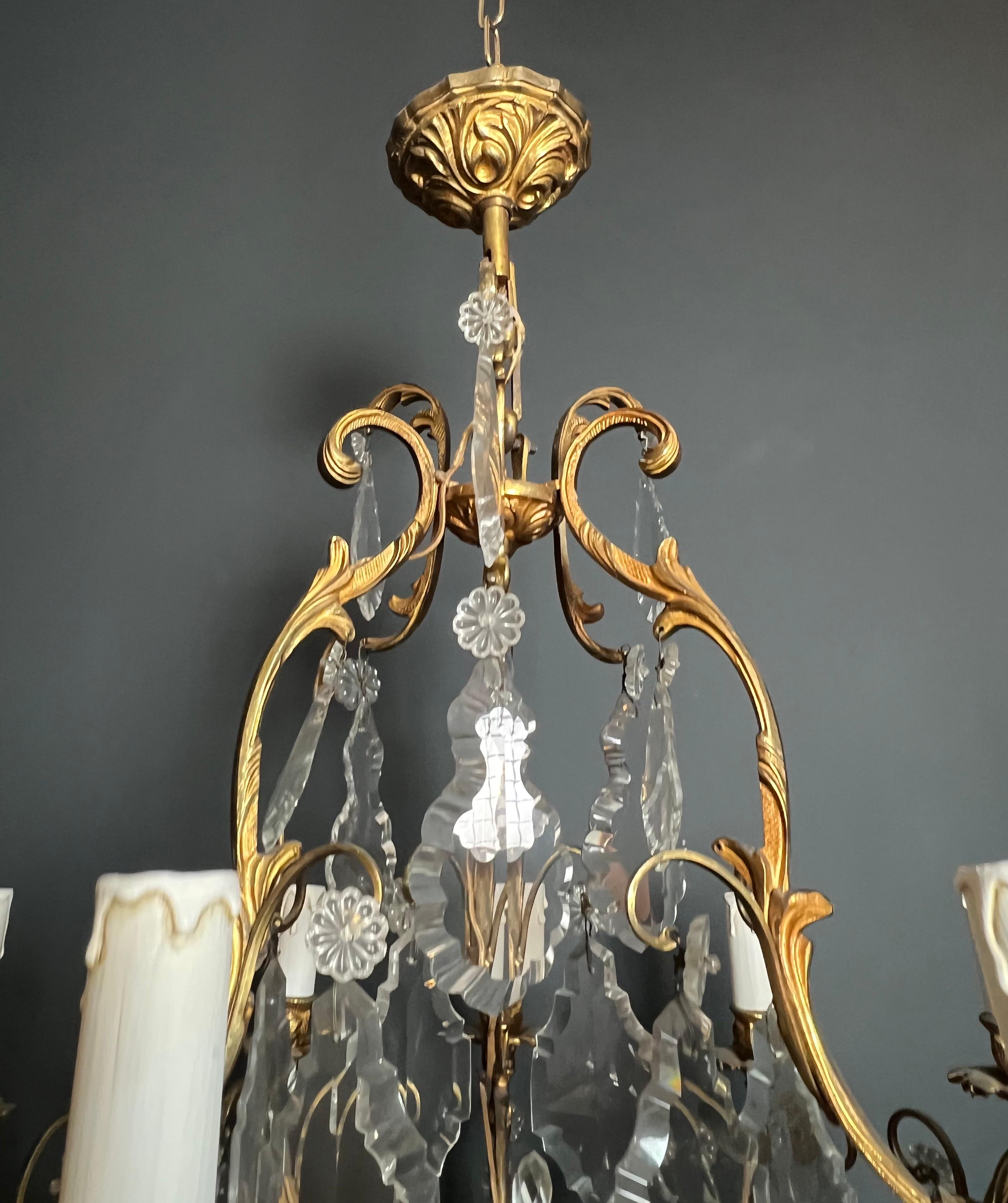 Inizio XX secolo Lampadario in stile Luigi XV in cristallo e bronzo in vendita