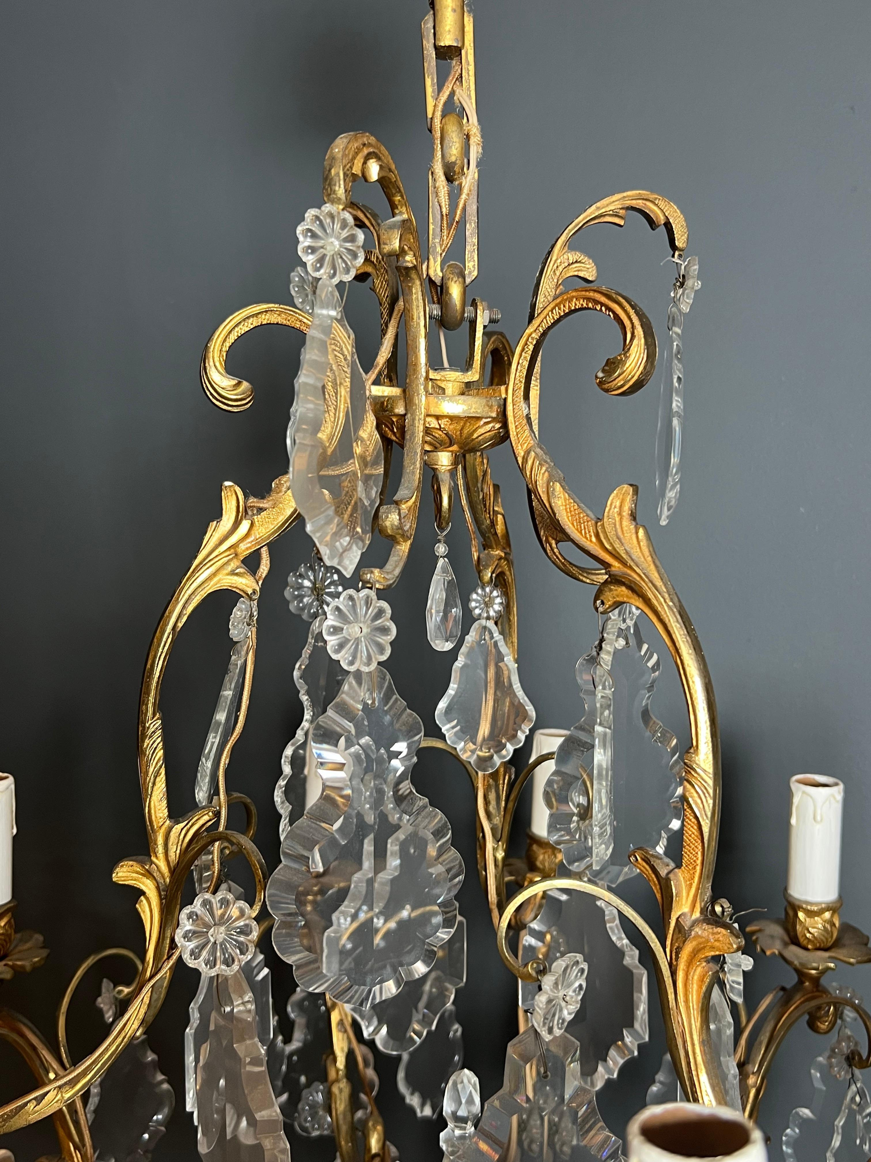 Bronzo Lampadario in stile Luigi XV in cristallo e bronzo in vendita