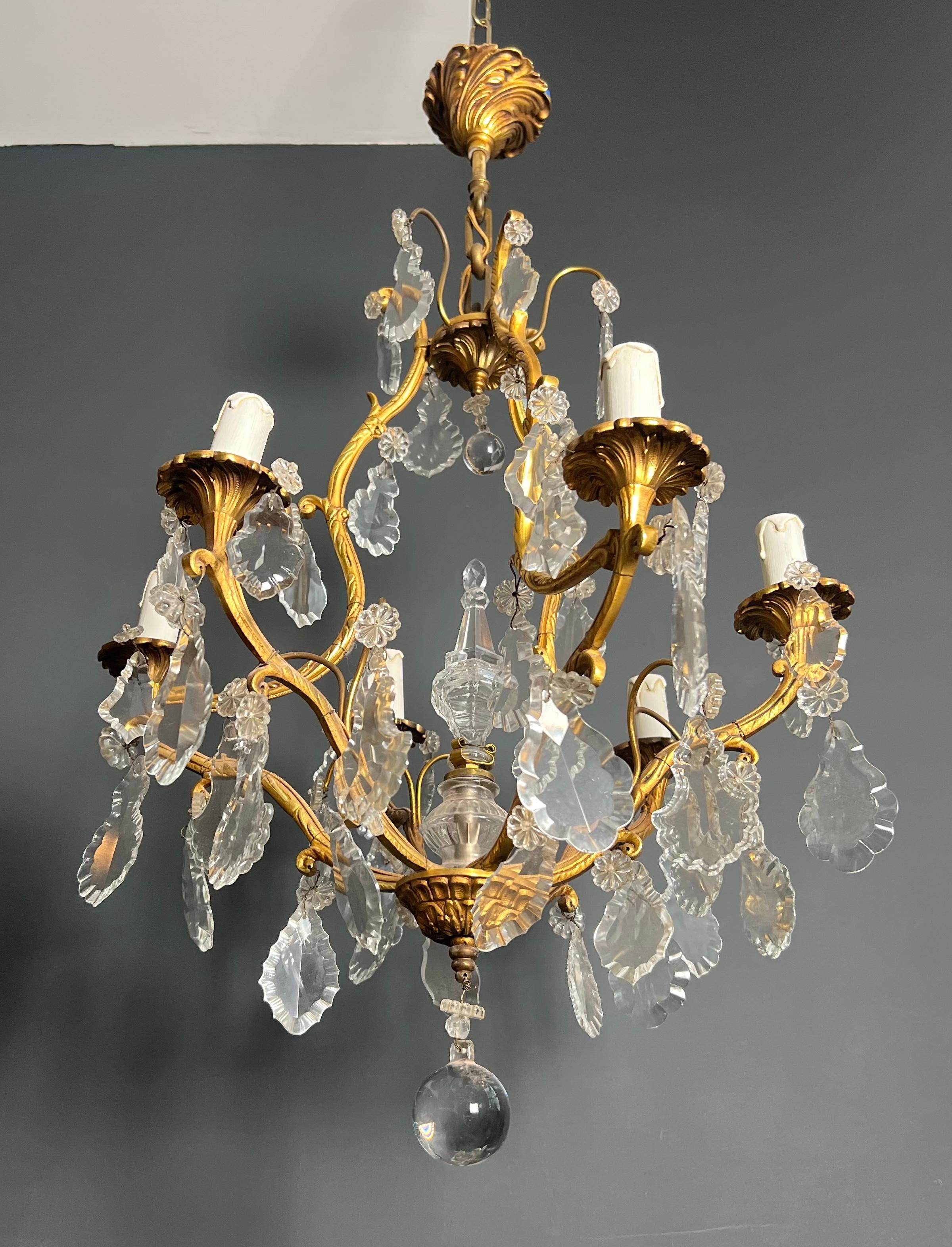 Lampadario in stile Luigi XV in cristallo e bronzo con 6 bracci in vendita 5