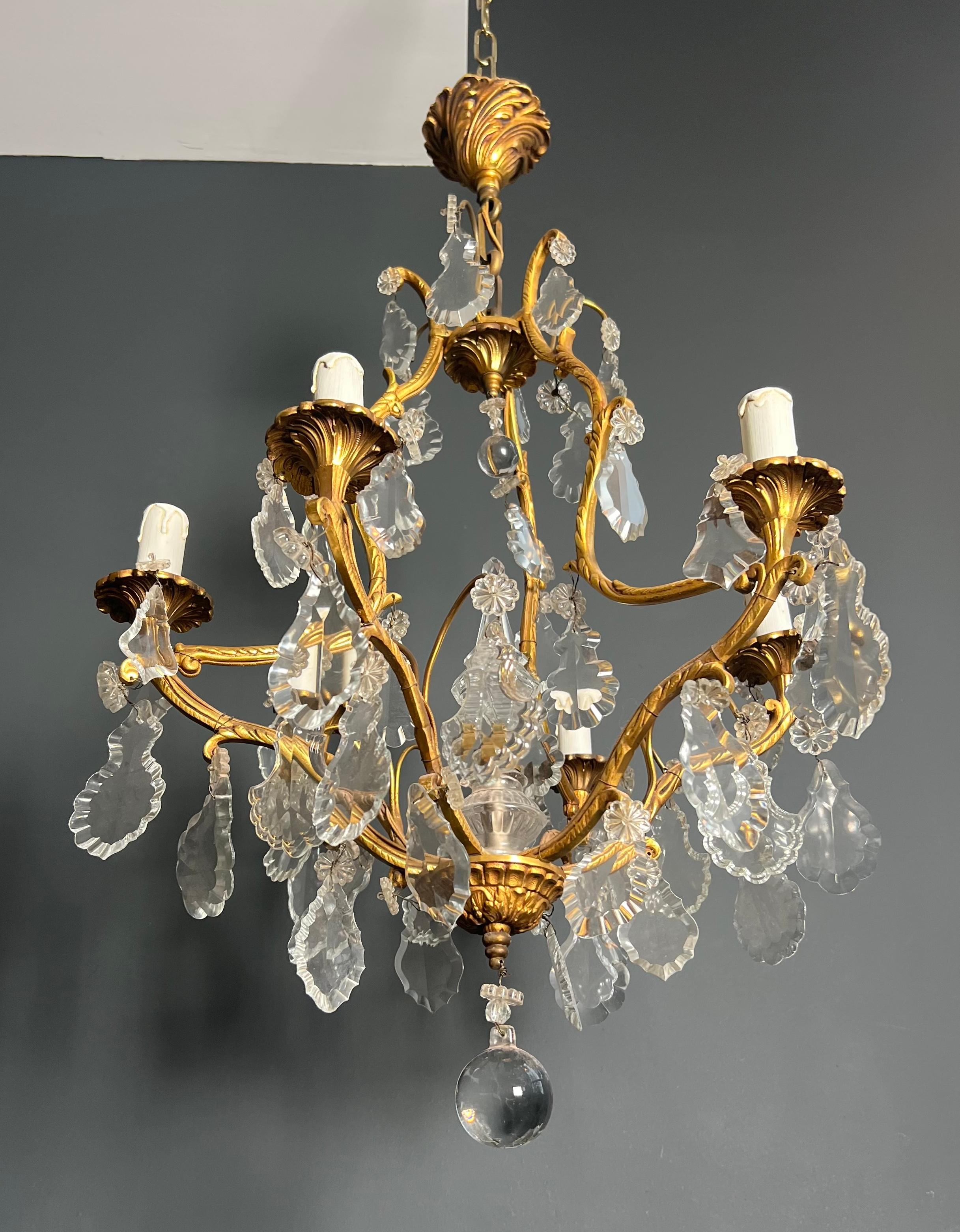 Lampadario in stile Luigi XV in cristallo e bronzo con 6 bracci in vendita 7