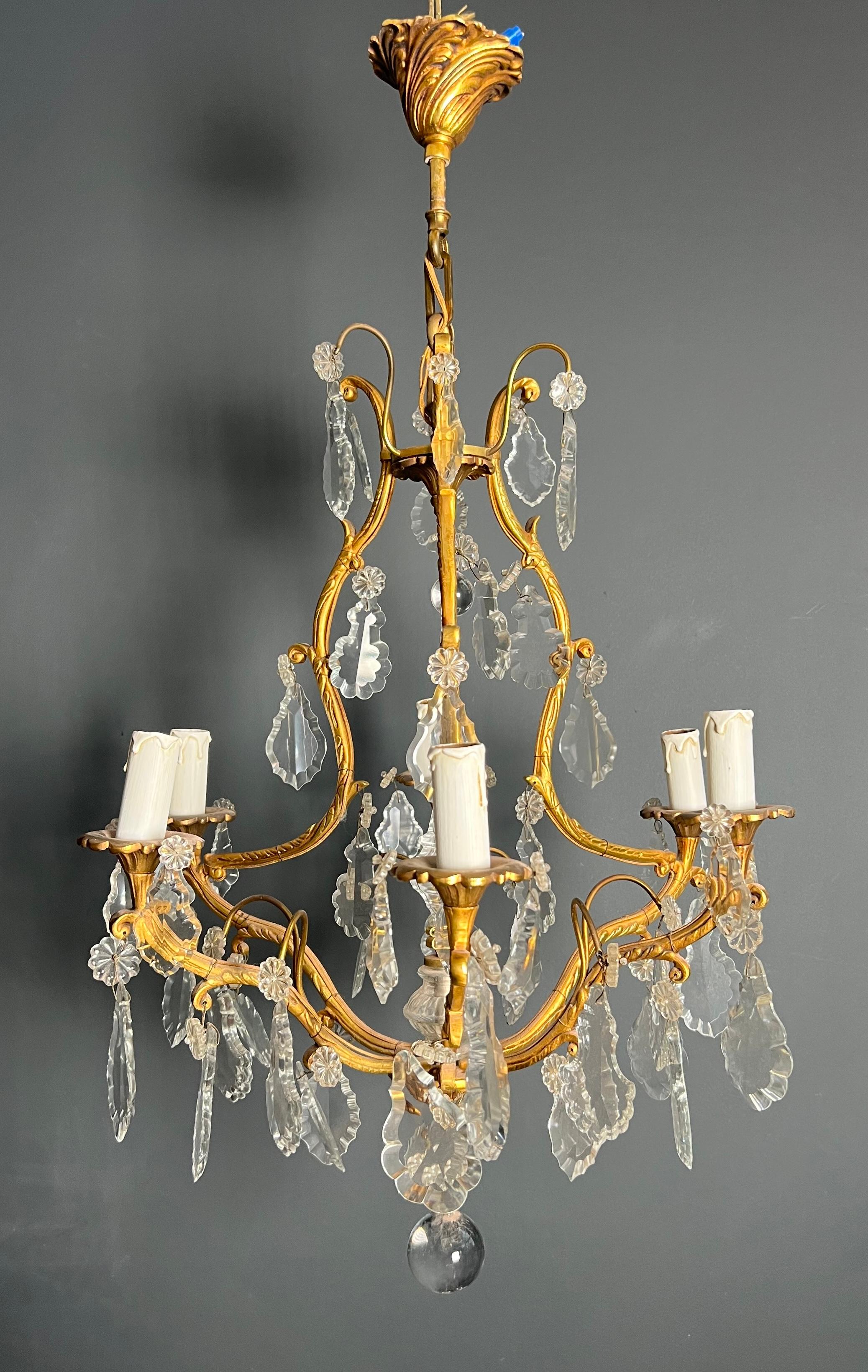 Lampadario in stile Luigi XV in cristallo e bronzo con 6 bracci In condizioni buone in vendita a Marcq-en-Barœul, Hauts-de-France