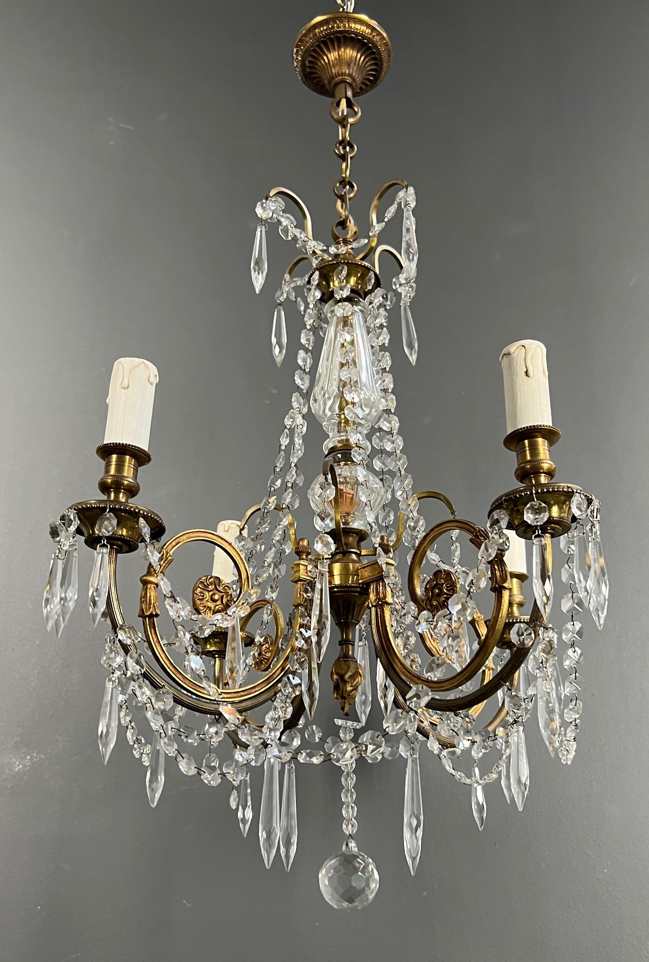 Lustre en cristal et bronze de style Louis XVI 6