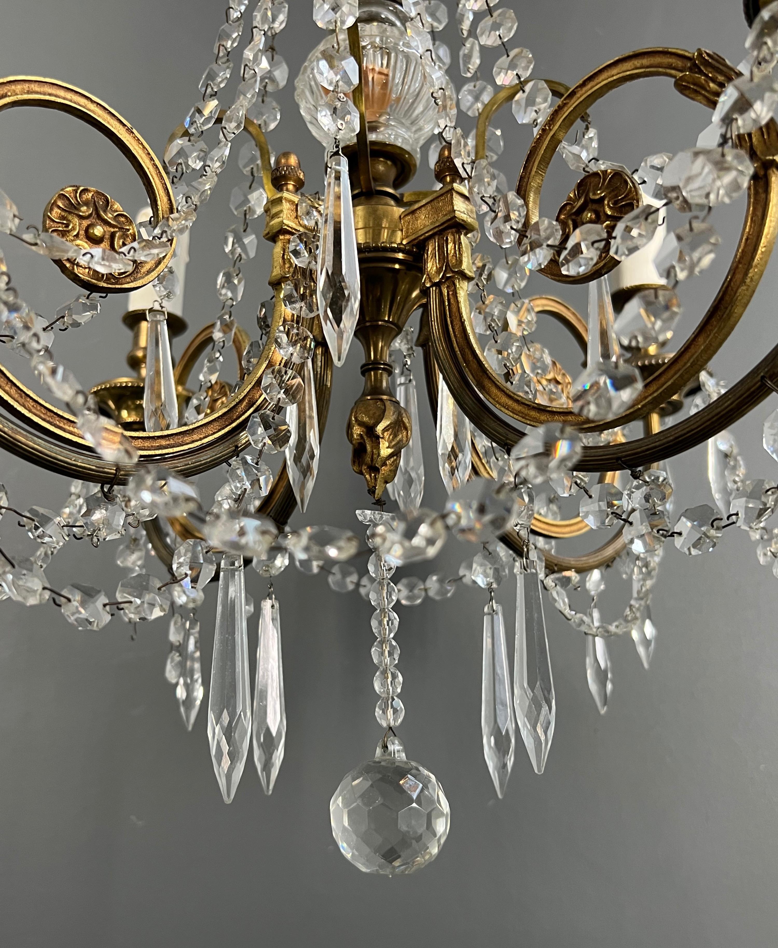 Lustre en cristal et bronze de style Louis XVI 13