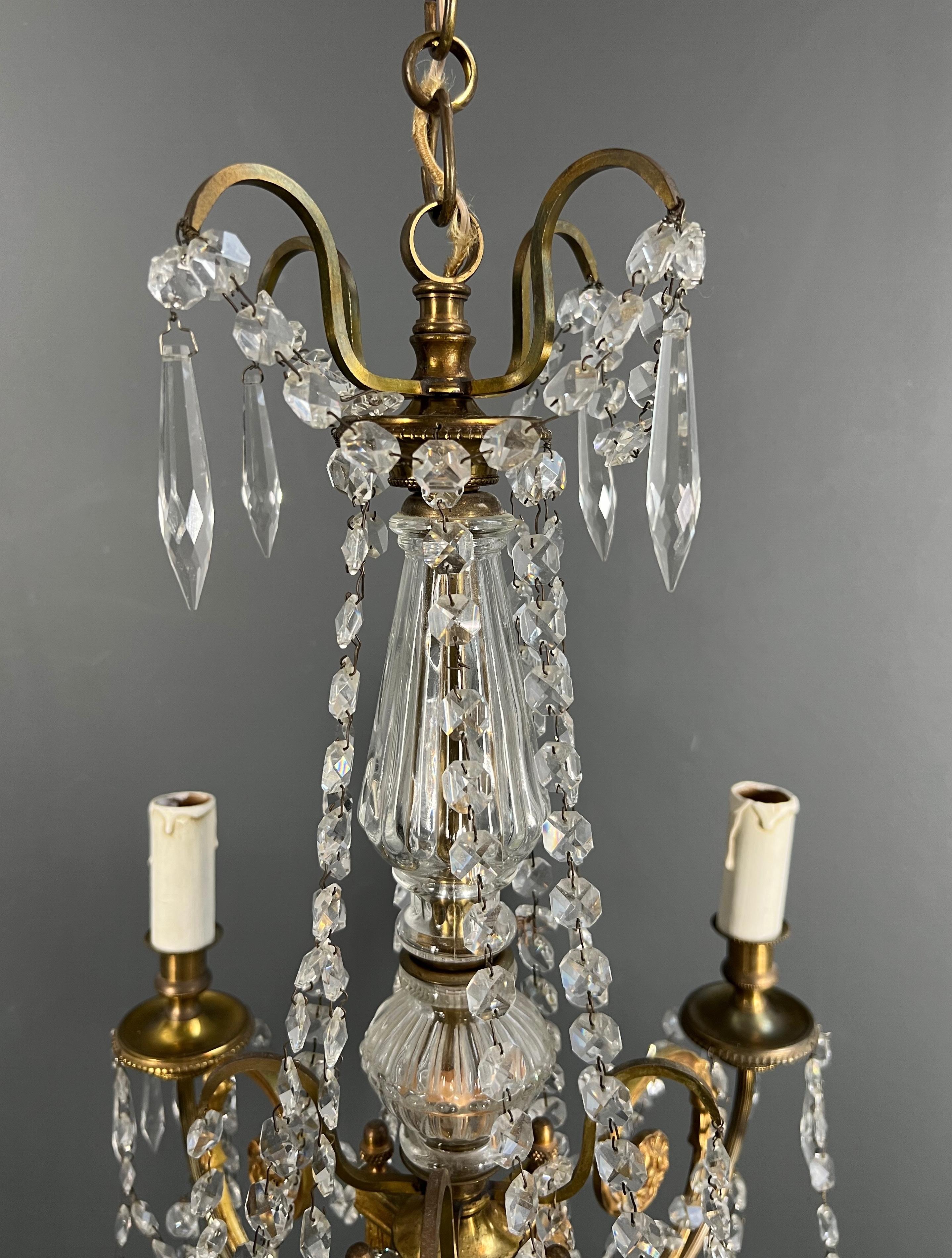 Lustre en cristal et bronze de style Louis XVI 1