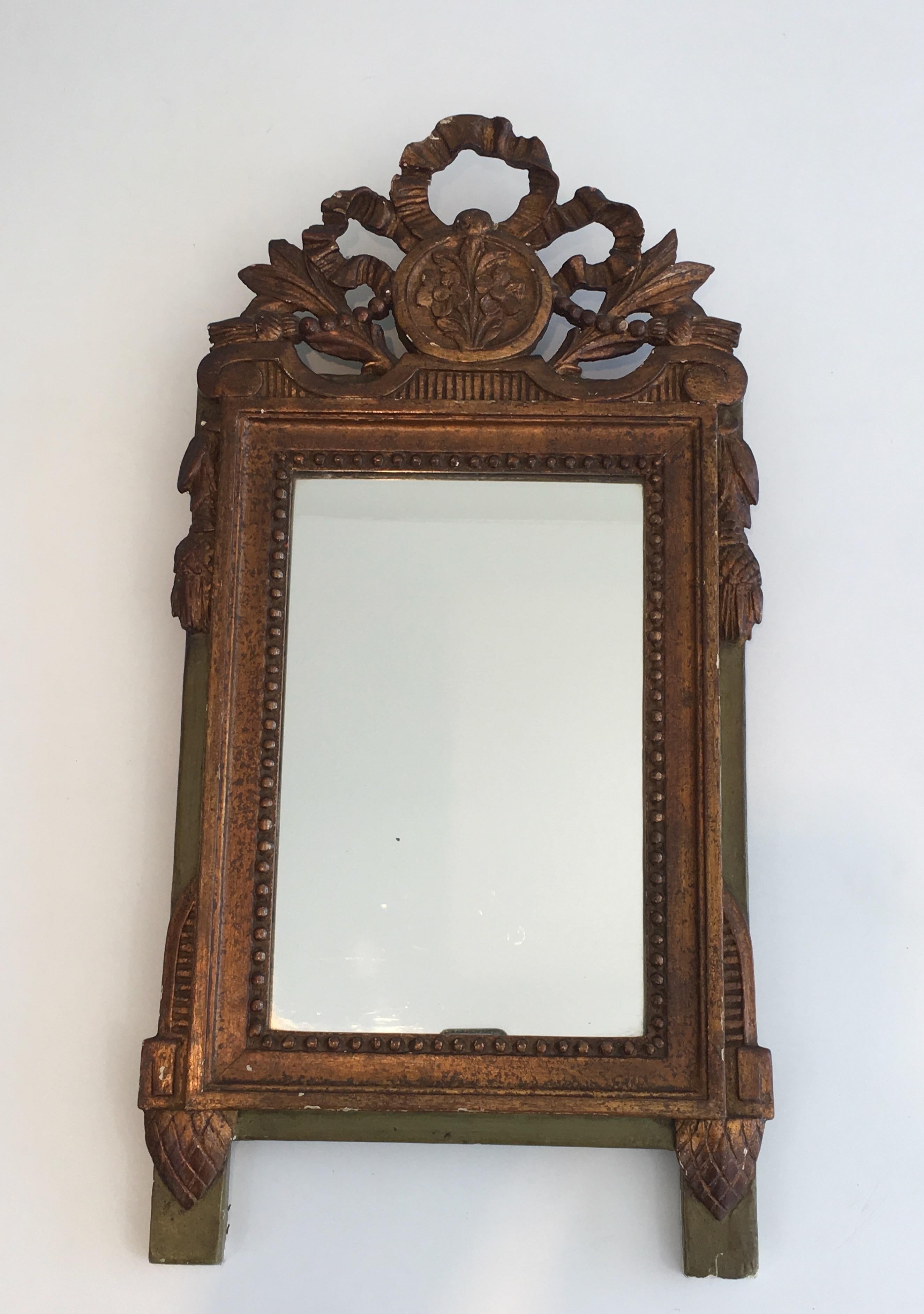 Miroir en bois peint et doré de style The xvi, français, 19e siècle en vente 14