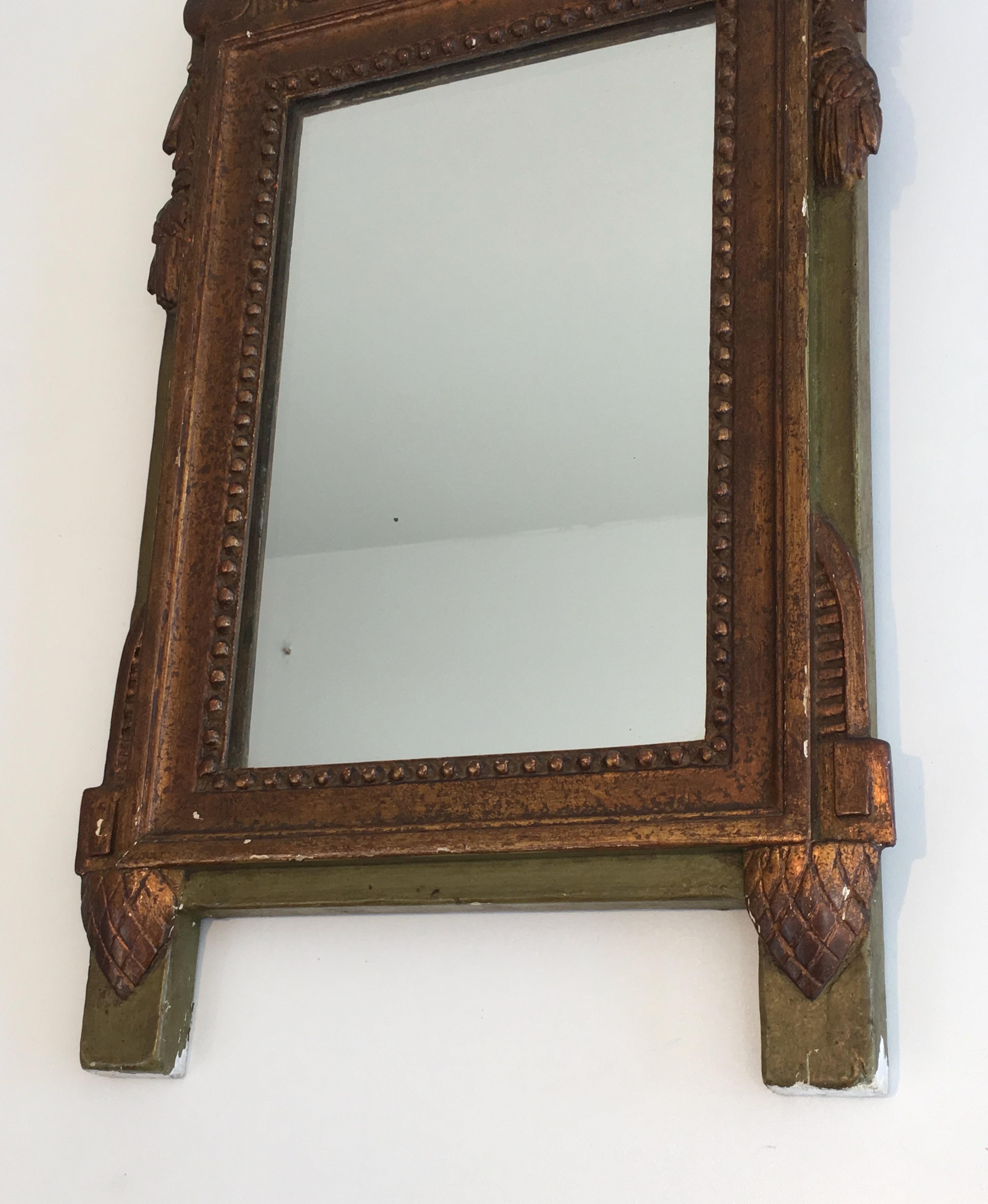 Miroir en bois peint et doré de style The xvi, français, 19e siècle en vente 1