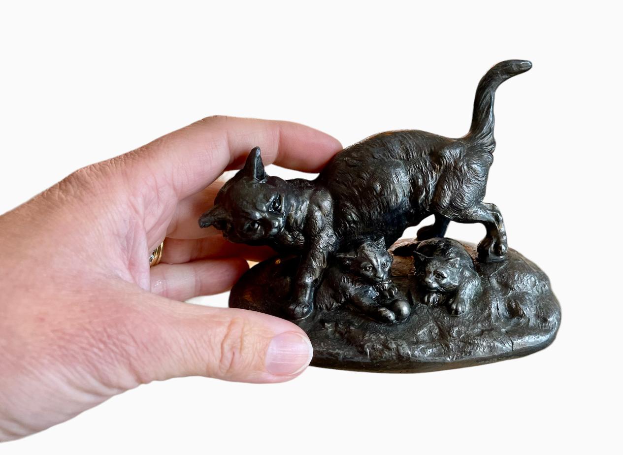 Louis-Théophile HINGRE (1832-1911) - Bronze, Chatte et chatons 6