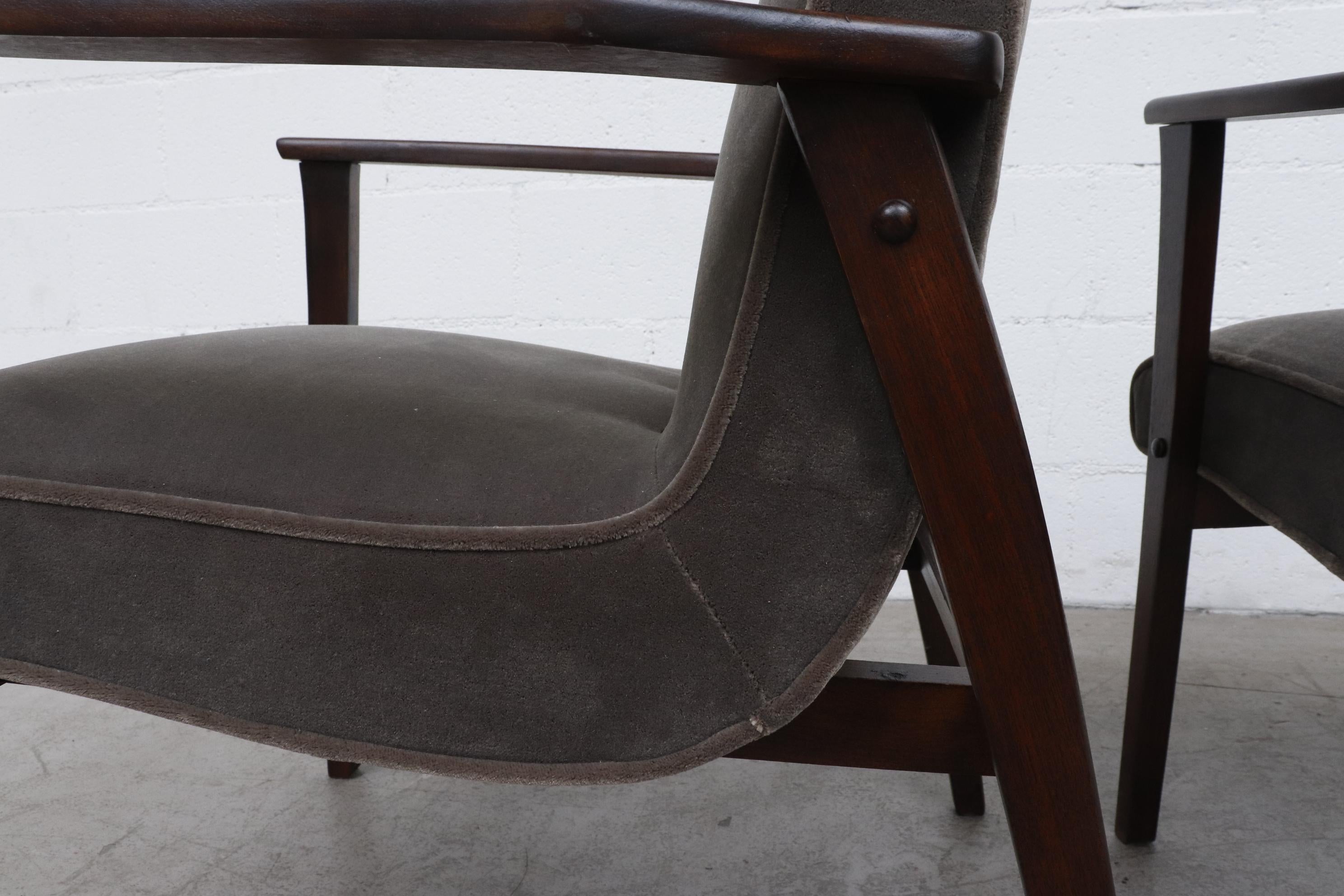 Louis Van Teefelen Inspired Pair of Slipper Lounge Chairs with Grey Mohair 7