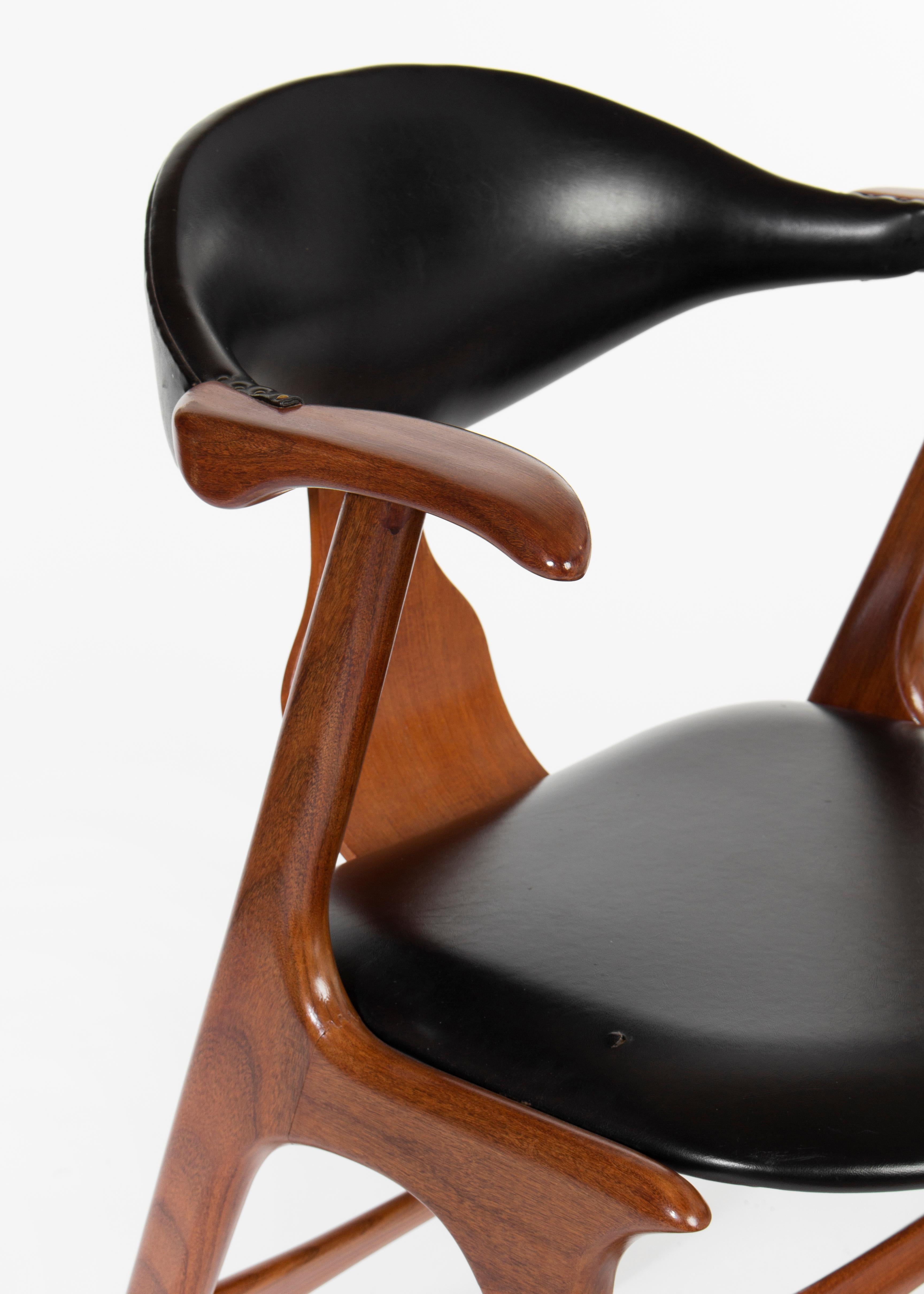 Louis Van Teeffelen AWA Holland Cow Horn Chairs, 1950s, '3 Pieces' In Fair Condition For Sale In Budapest, HU