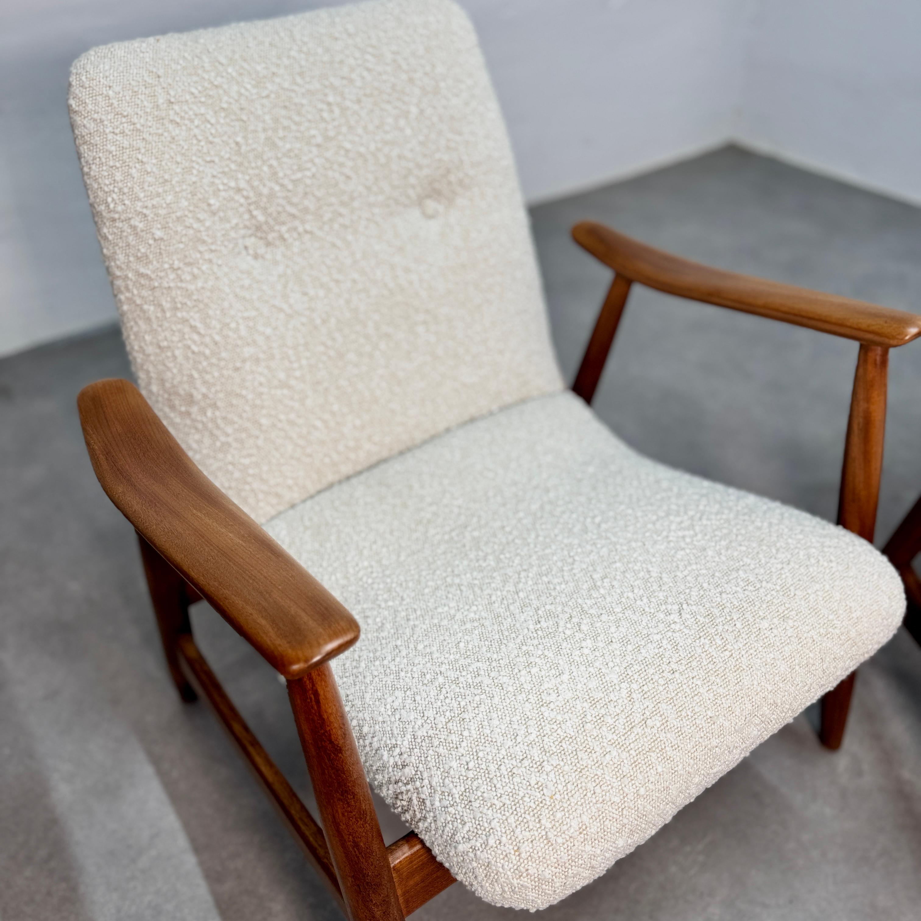 Louis Van Teeffelen Bouclé-Sessel mit neuem Bezug für WéBé