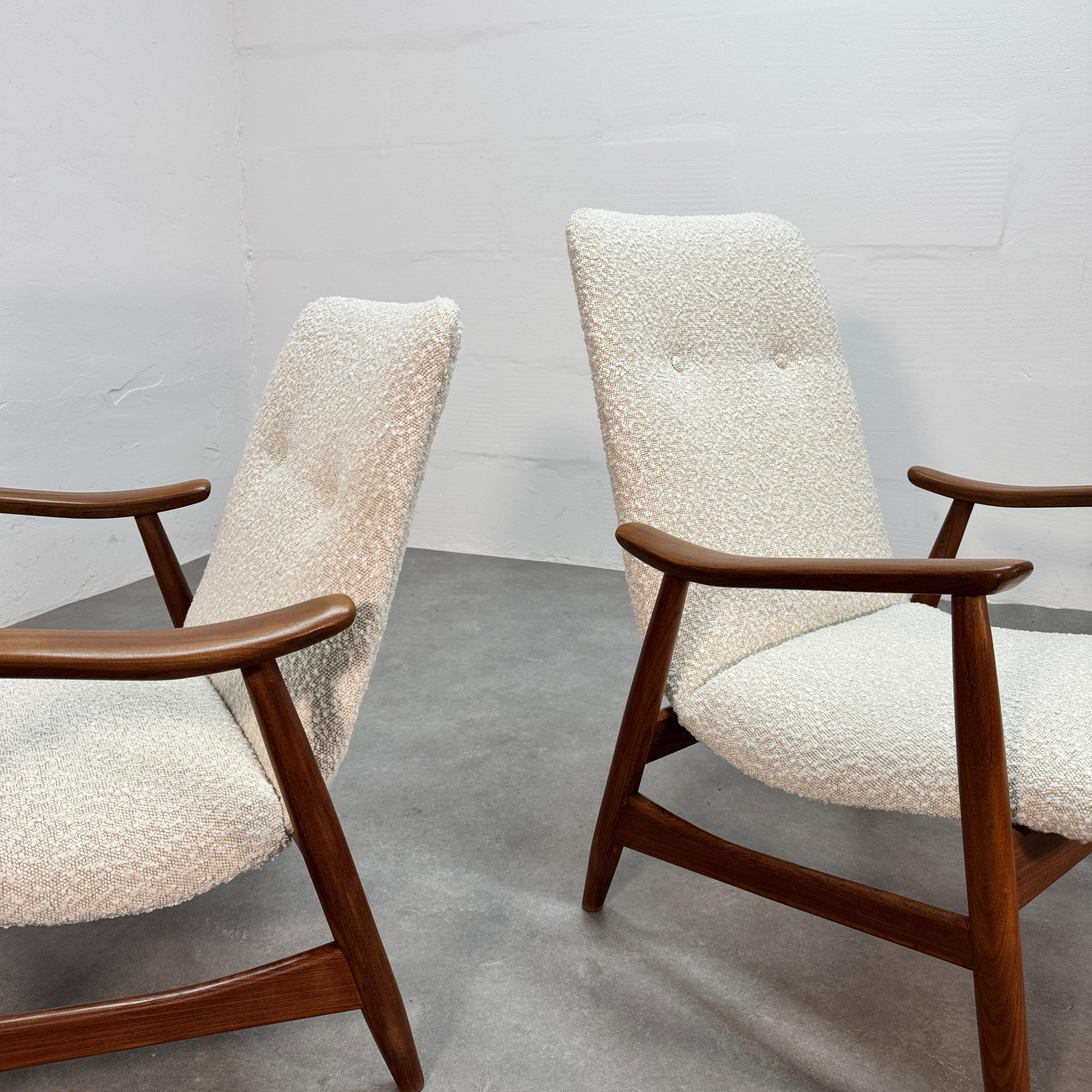 Louis Van Teeffelen Bouclé-Sessel mit neuem Bezug für WéBé