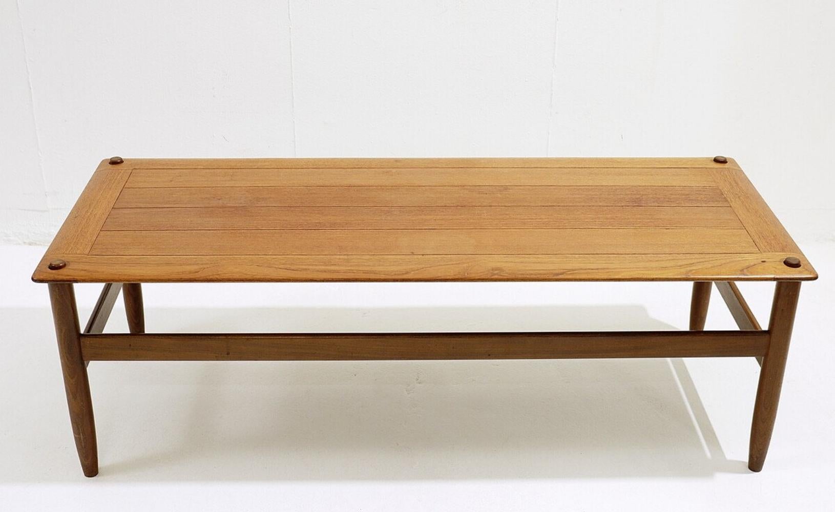 Louis van Teeffelen – Couchtisch – Wendbare Platte – Niederlande – 1960er Jahre im Angebot 6