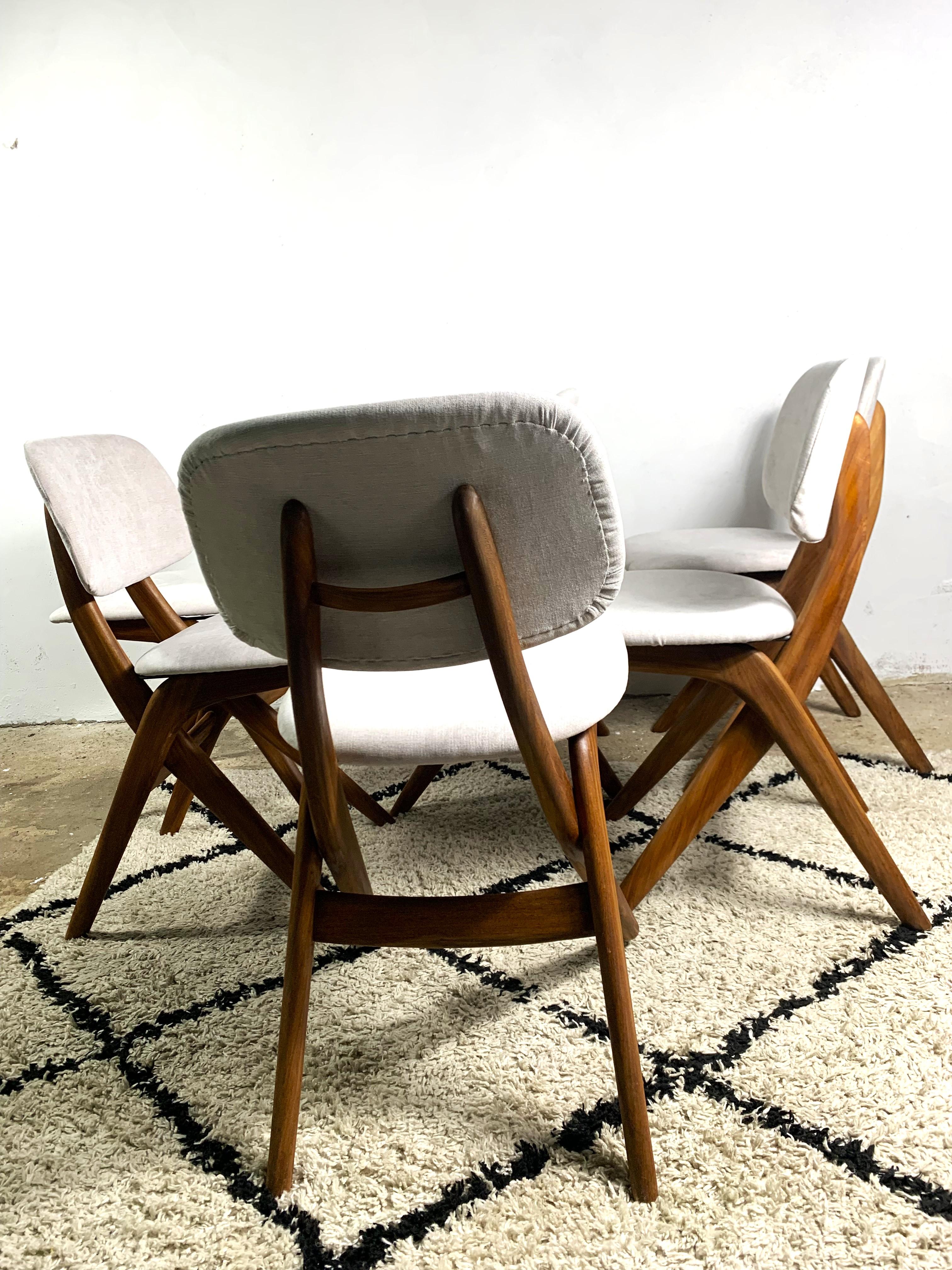 Louis Van Teeffelen Dining Chairs Set Of 6, Reupholstered For Sale 5