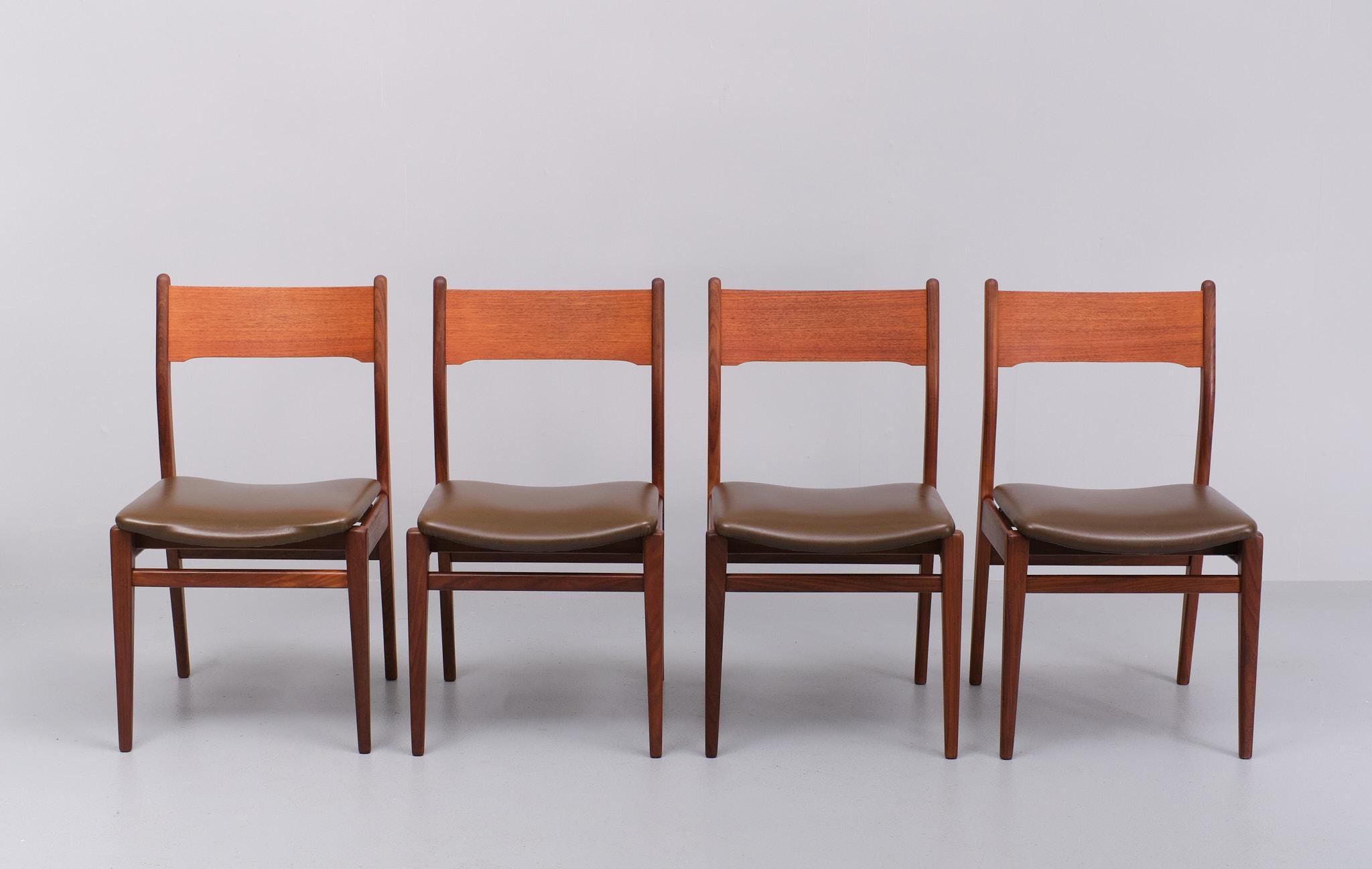 Mid-Century Modern Louis van Teeffelen  Teak dining chairs 1960s 