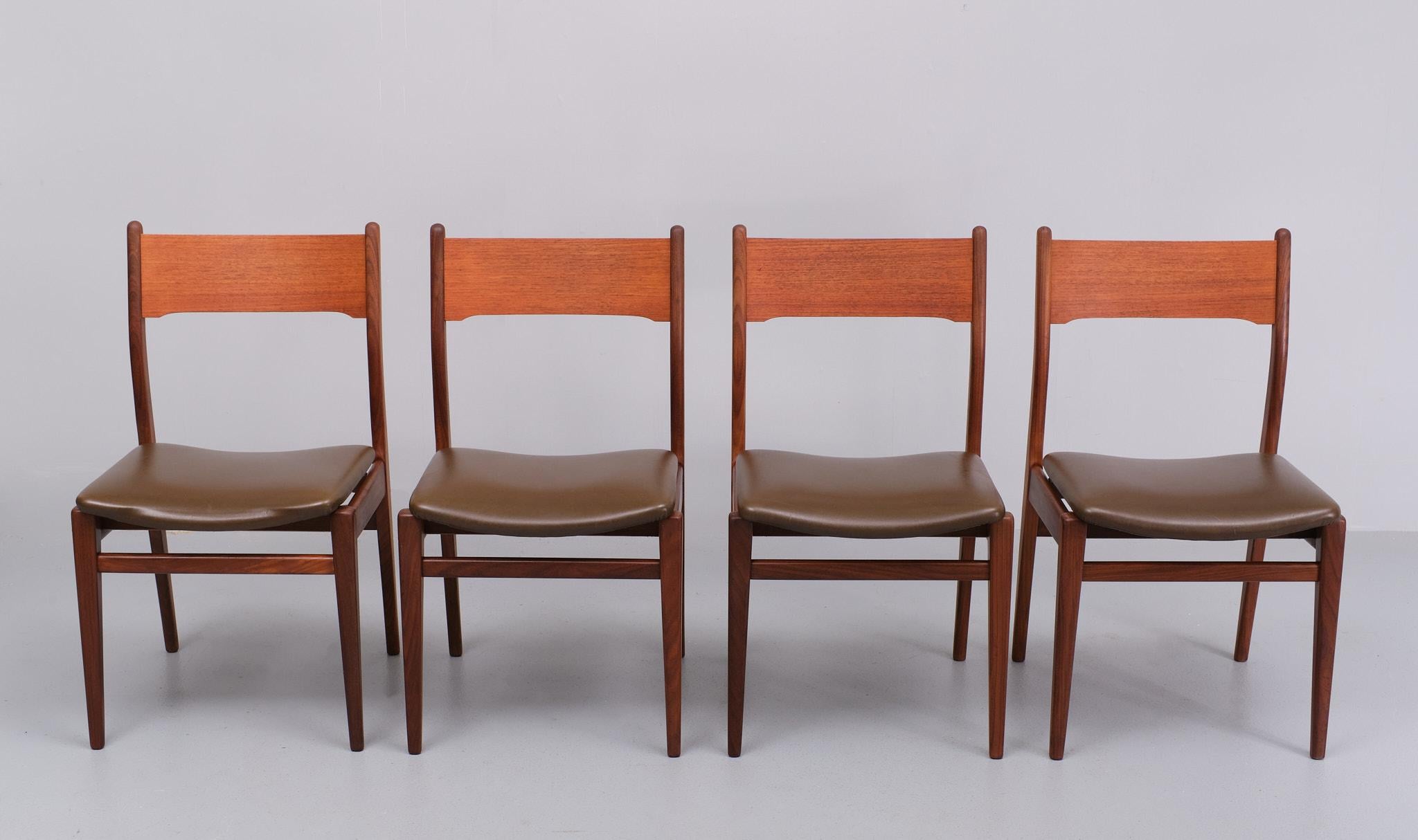 Dutch Louis van Teeffelen  Teak dining chairs 1960s  For Sale
