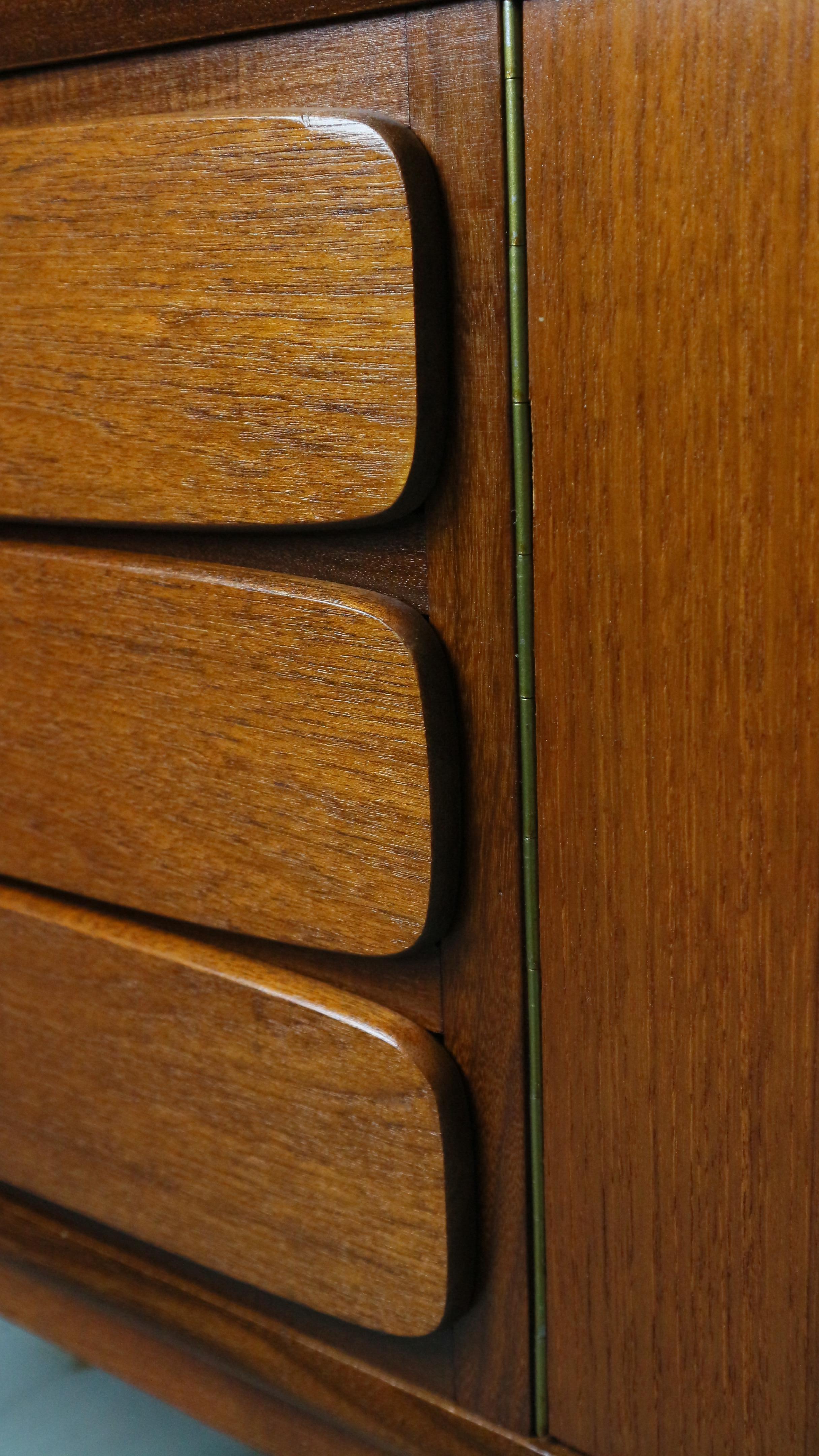 Credenza in teak Louis Van Teeffelen per WéBé, anni '60 5